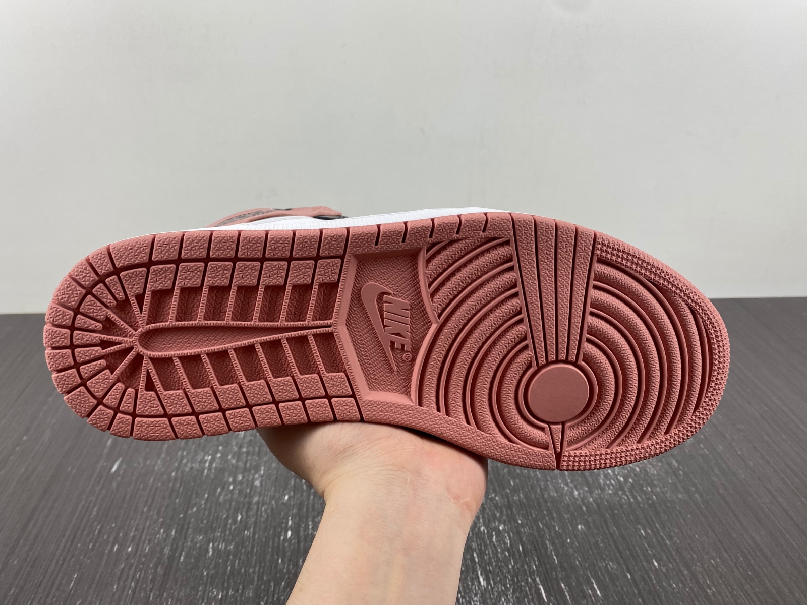 Jordan 1 Retro High Rust Pink