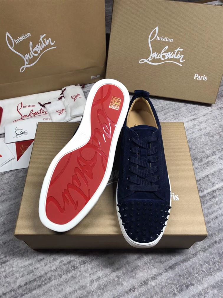 CHRISTIAN LOUBOUTIN LOW TOP SNEAKER – CLS013
