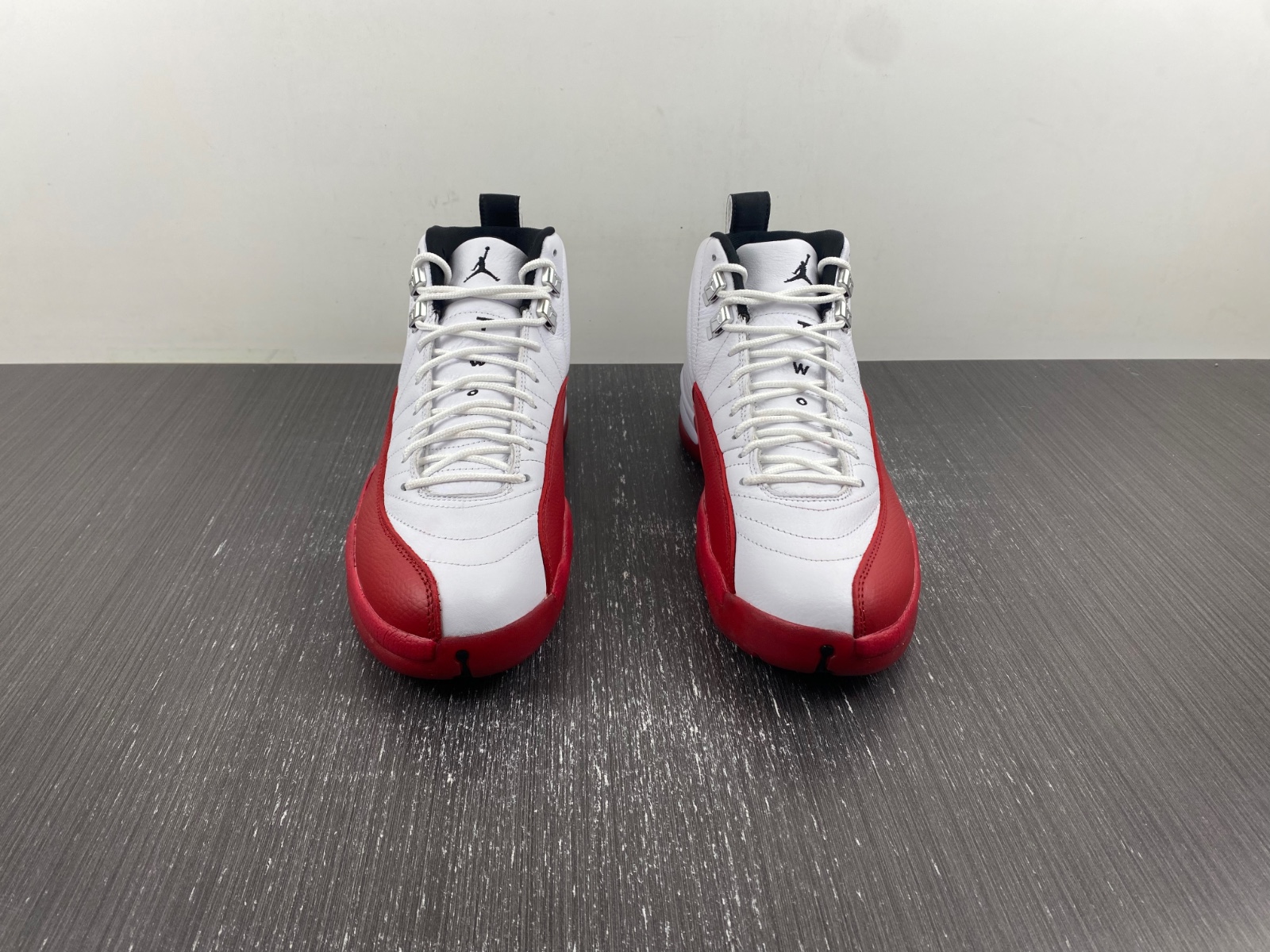Air Jordan 12 Cherry