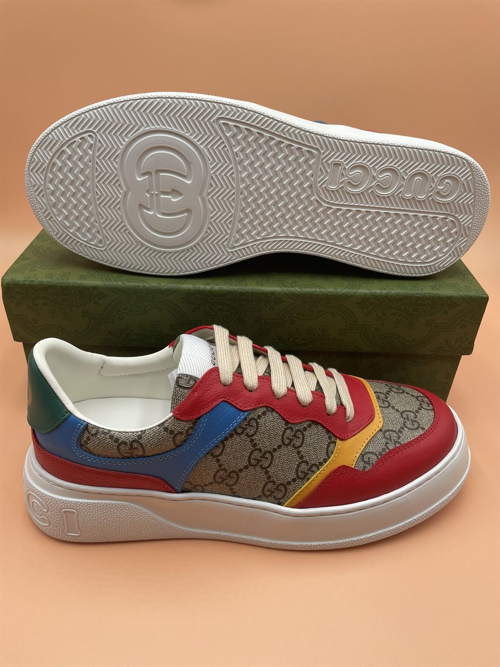 GUCCI MENâ€™S GG SNEAKER – GCC051