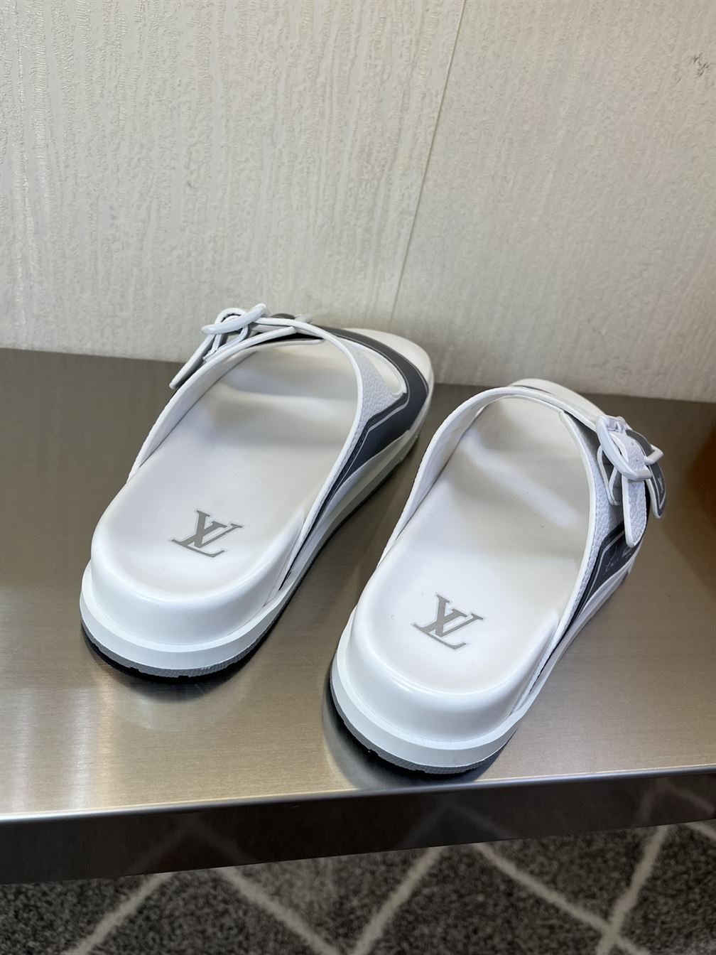 LOUIS VUITTON LV TRAINER MULES – LVSD024