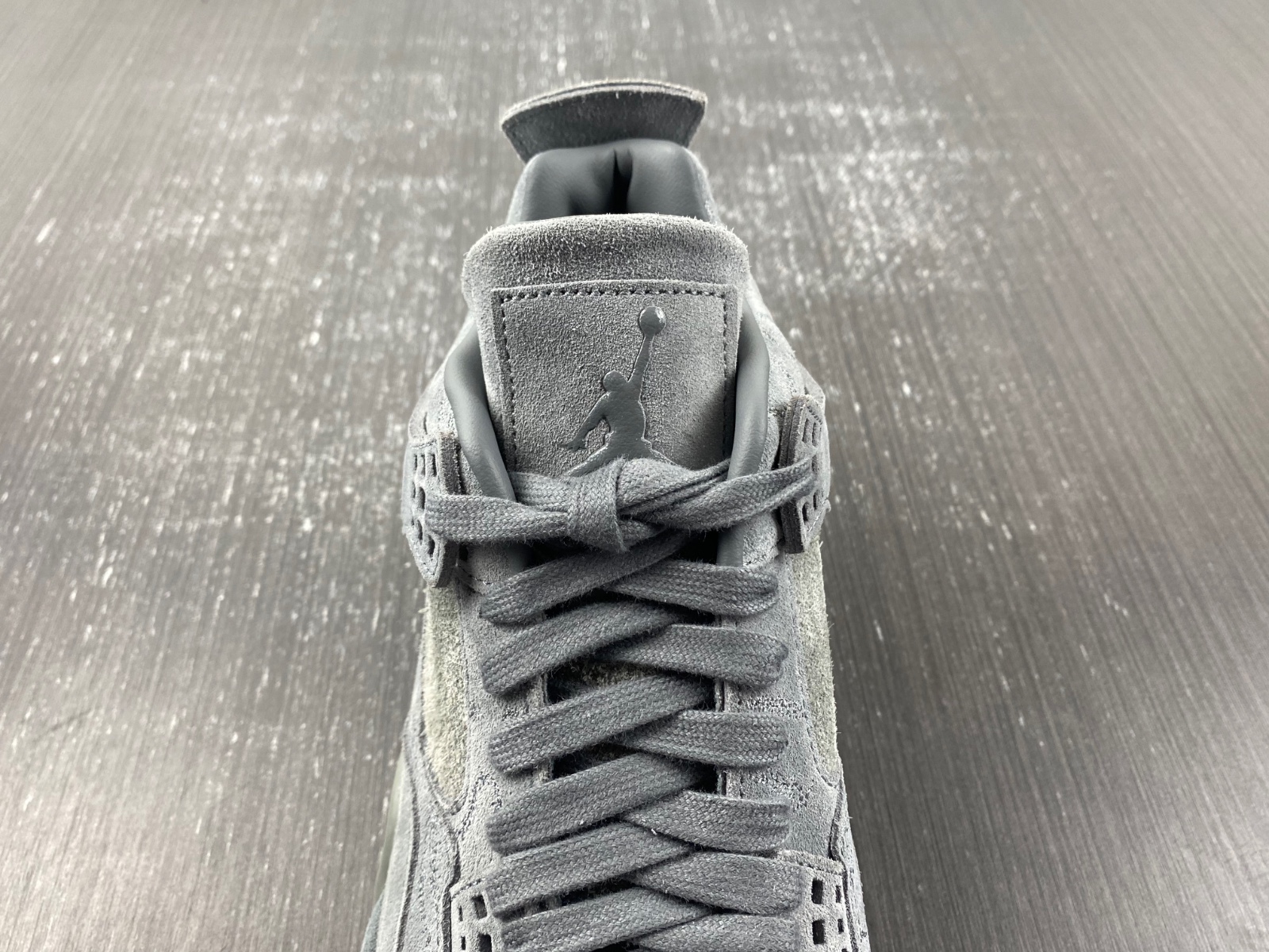 Air Jordan 4 Retro Kaws