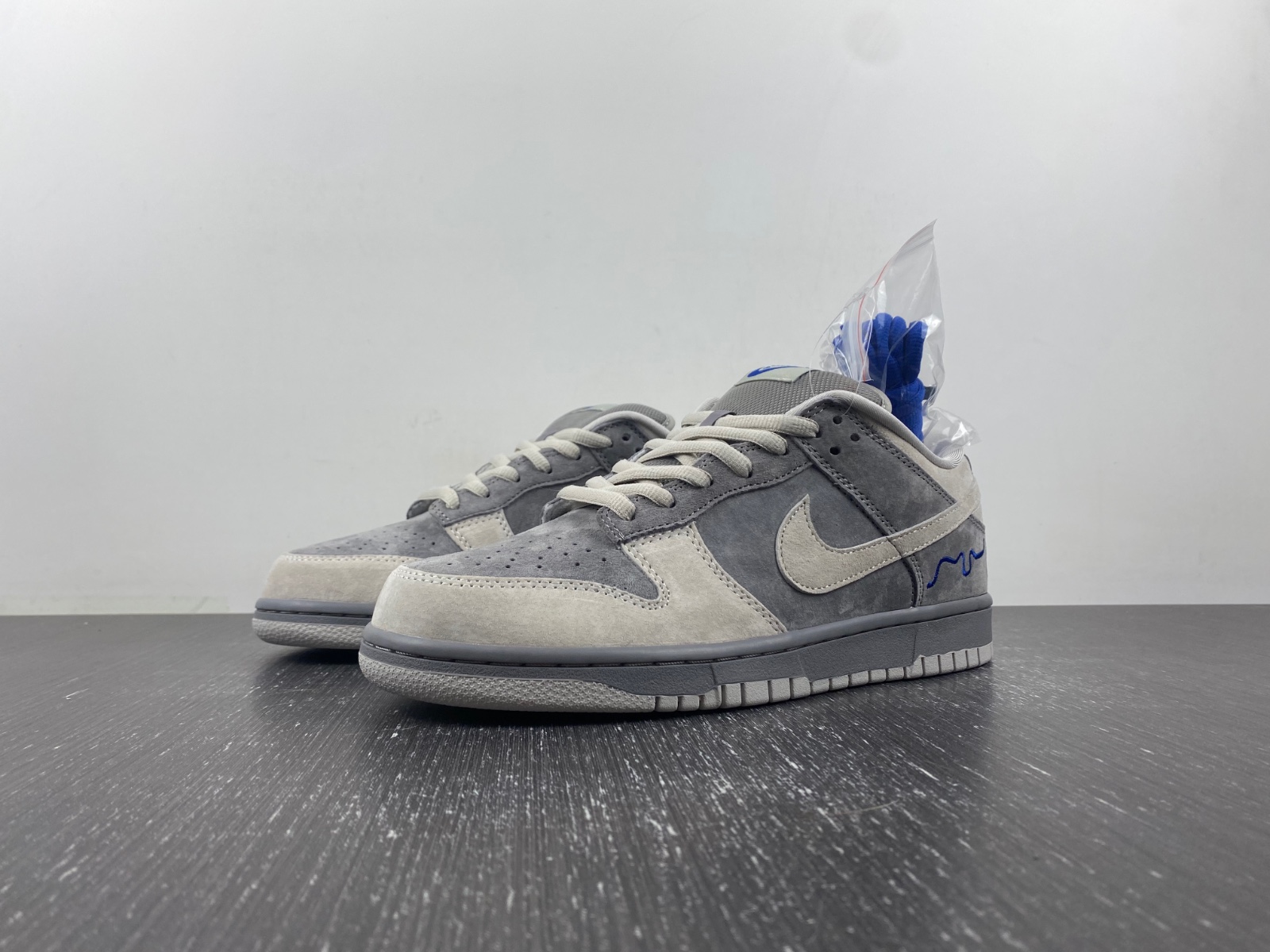 Nike SB Dunk Low London