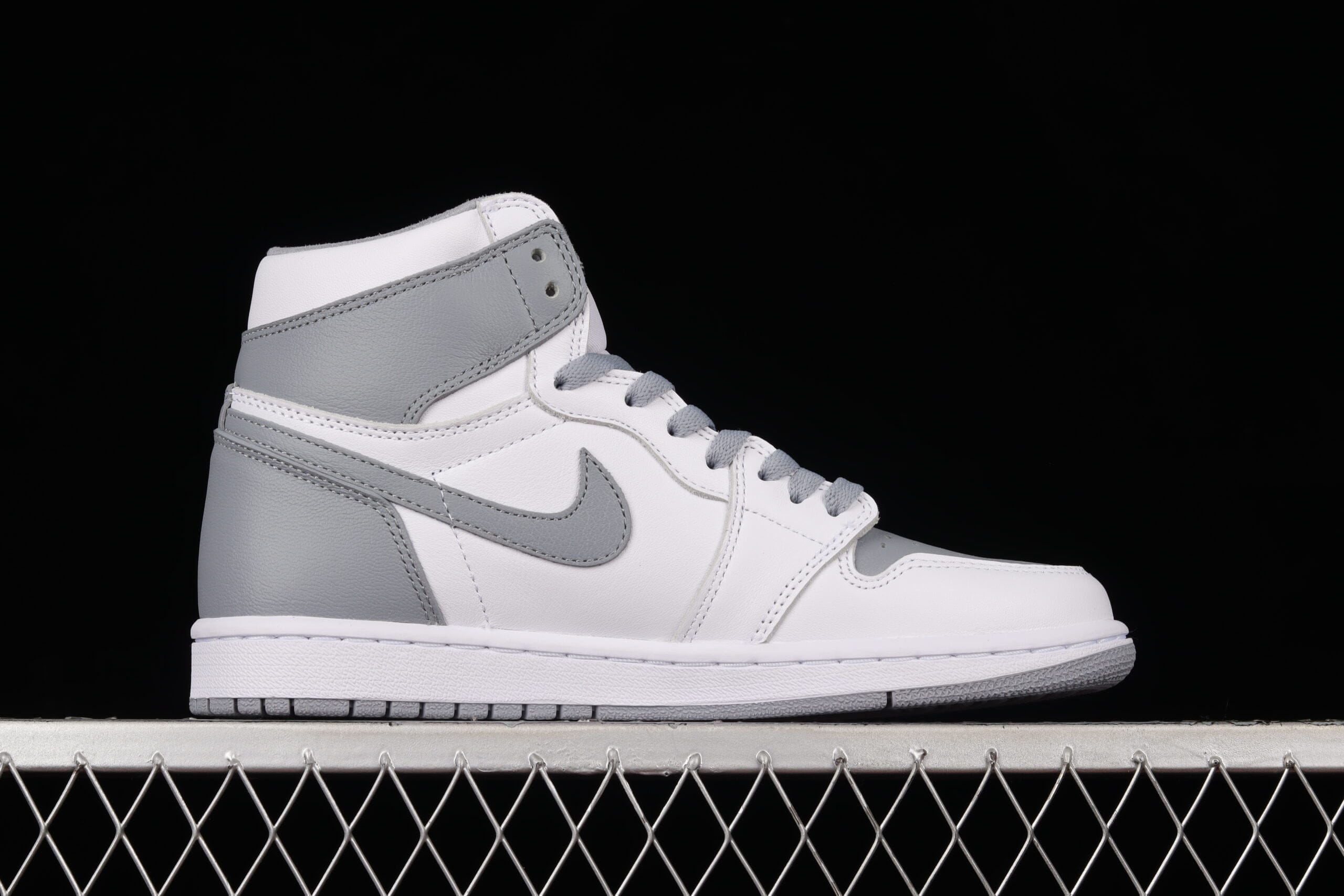 Air Jordan 1 High OG Stealth White Dark Grey