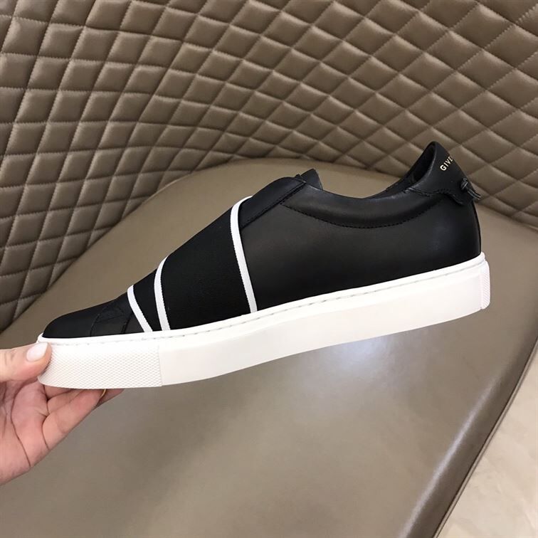 GIVENCHY ELASTICATED LOGO STRAP SNEAKERS – GVC005