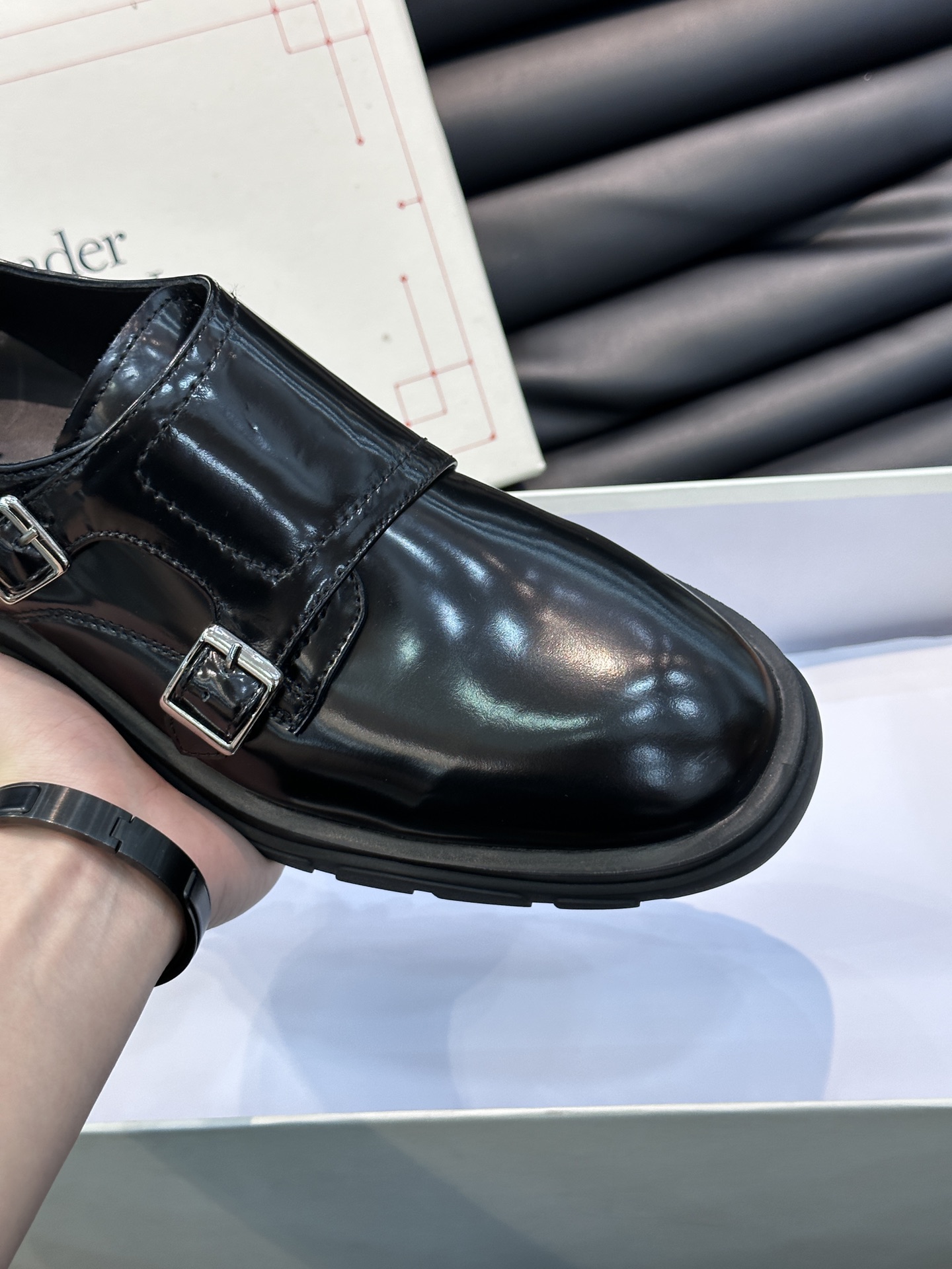 Alexander McQueen thick-soled platform men's leather shoes