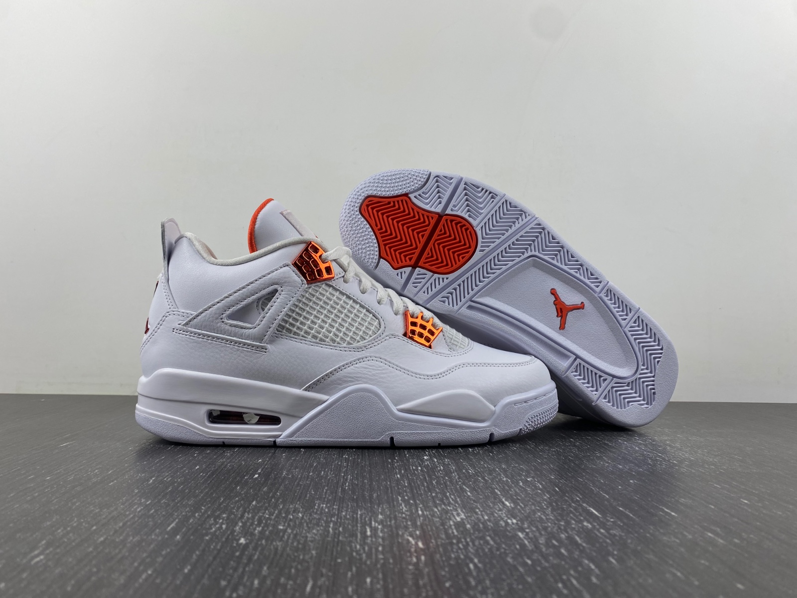 Air Jordan 4 Retro Metallic Orange