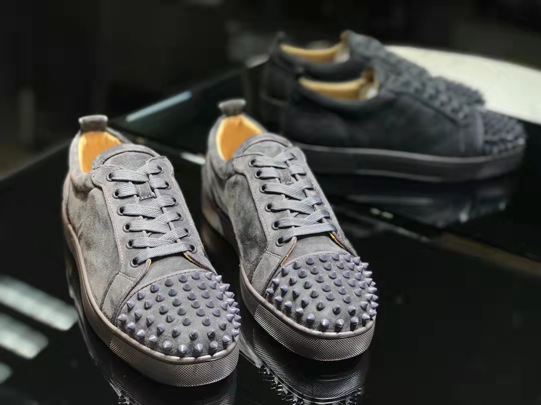 Christian Louboutin Louis Junior Spikes Orlato Low-Top Sneakers Gray