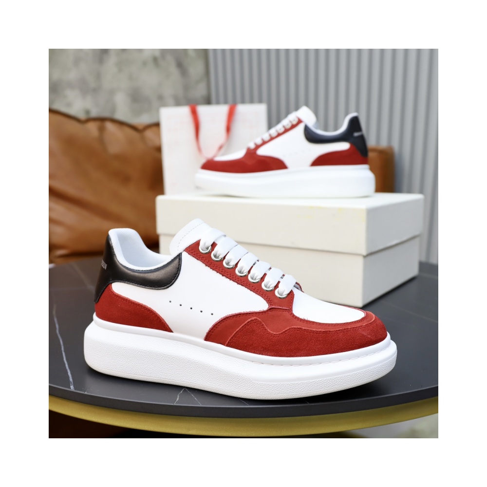 Alexander McQueen's classic star hit all-match white shoes