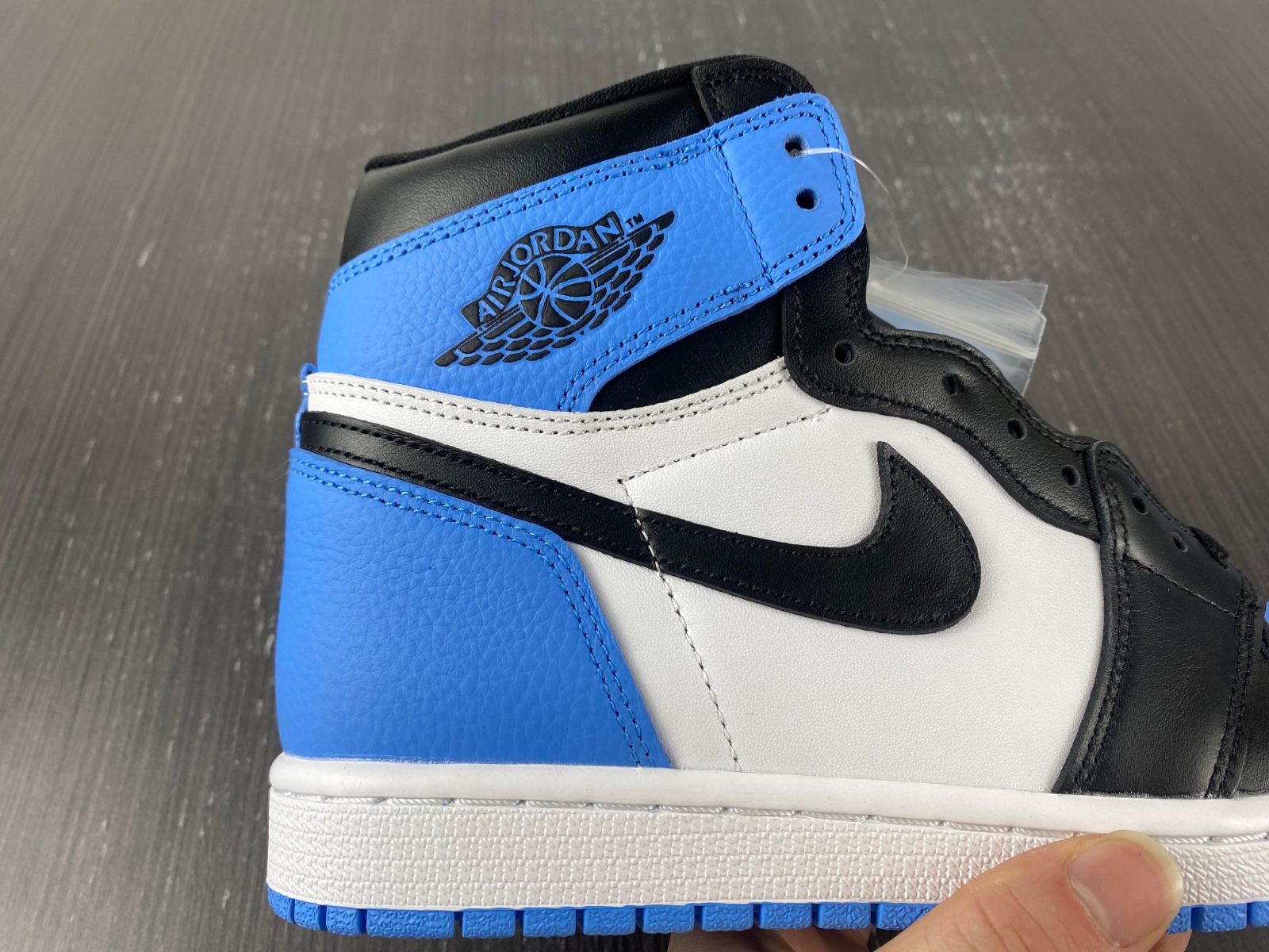 Air Jordan 1 Retro High OG ‘UNC Toe’