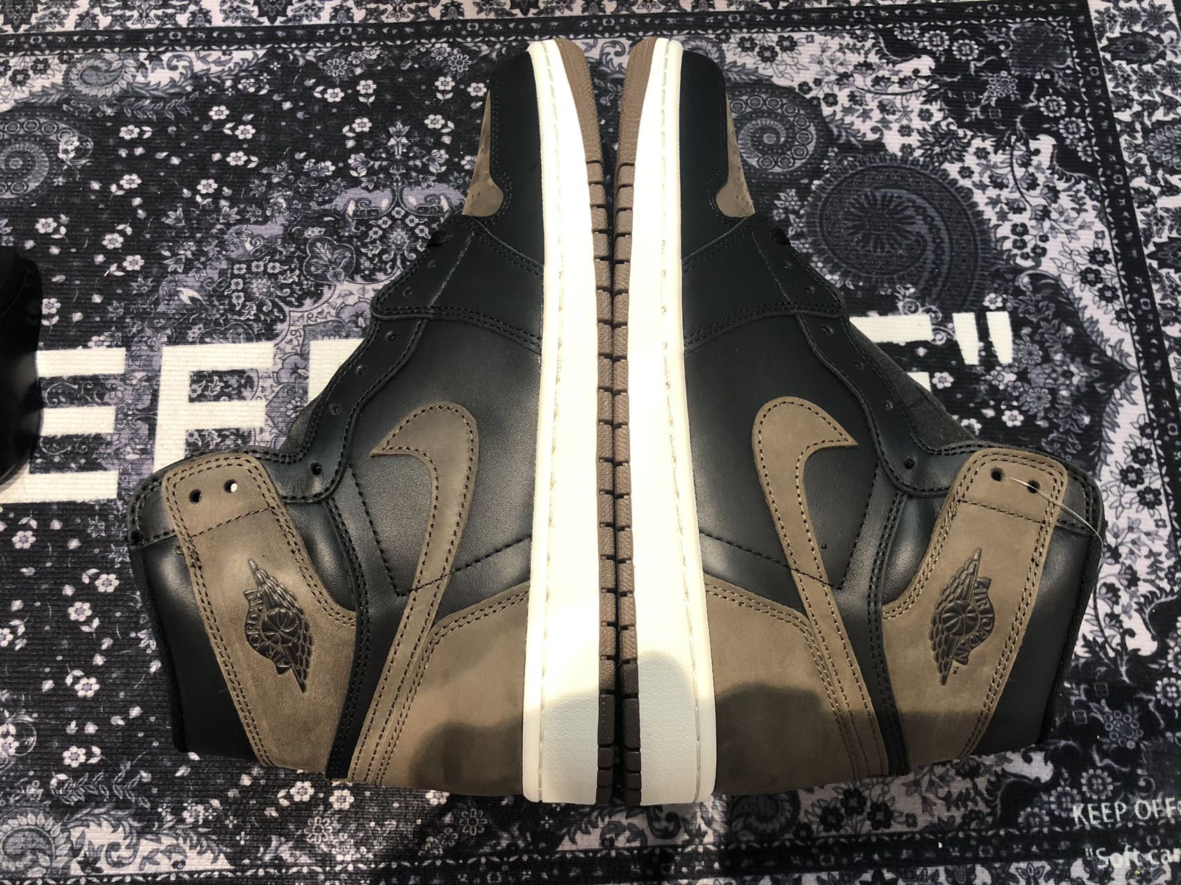 Air Jordan 1 Retro High OG Palomino