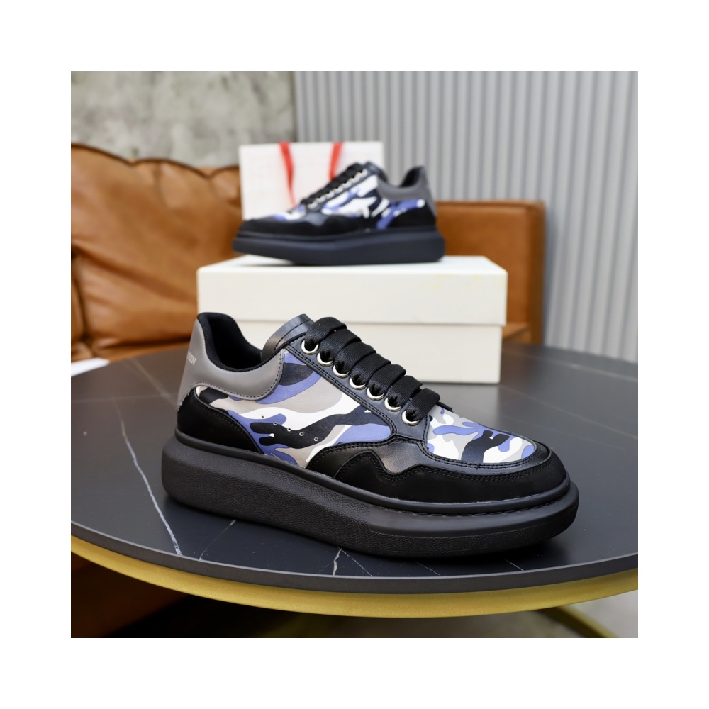 Alexander McQueen's classic star hit all-match white shoes