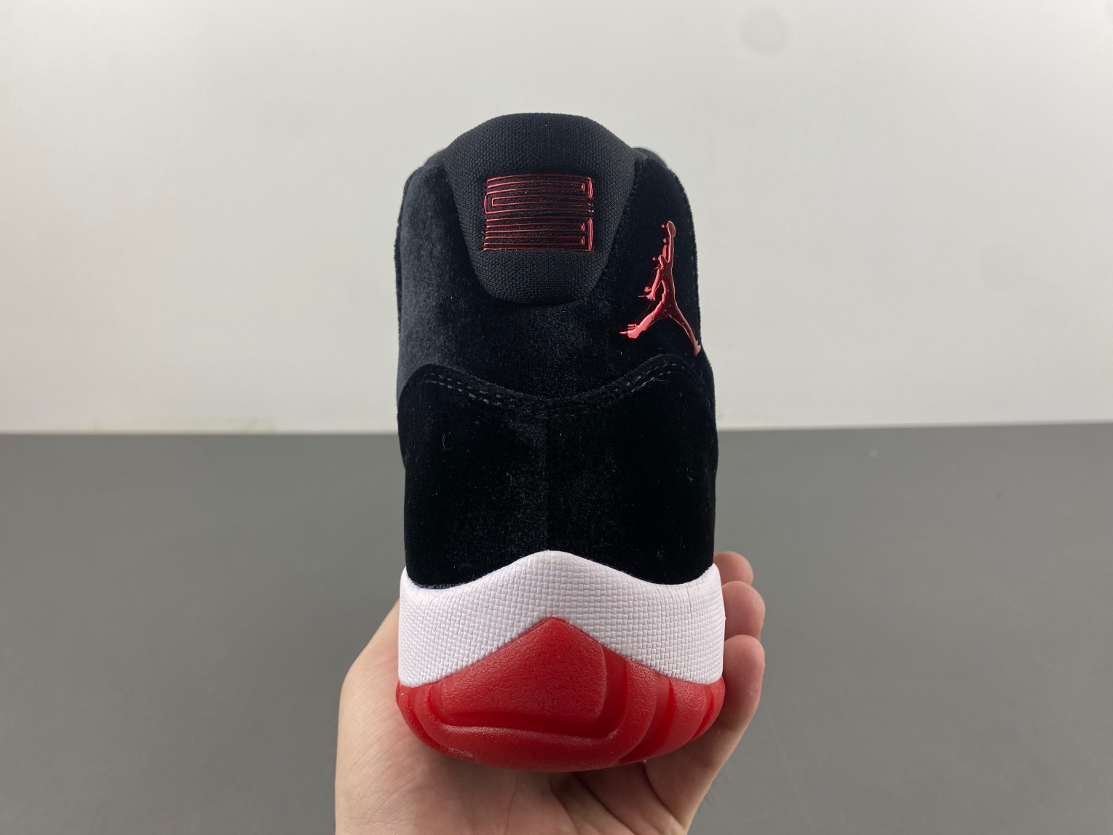 Air Jordan 11 Bred Velvet