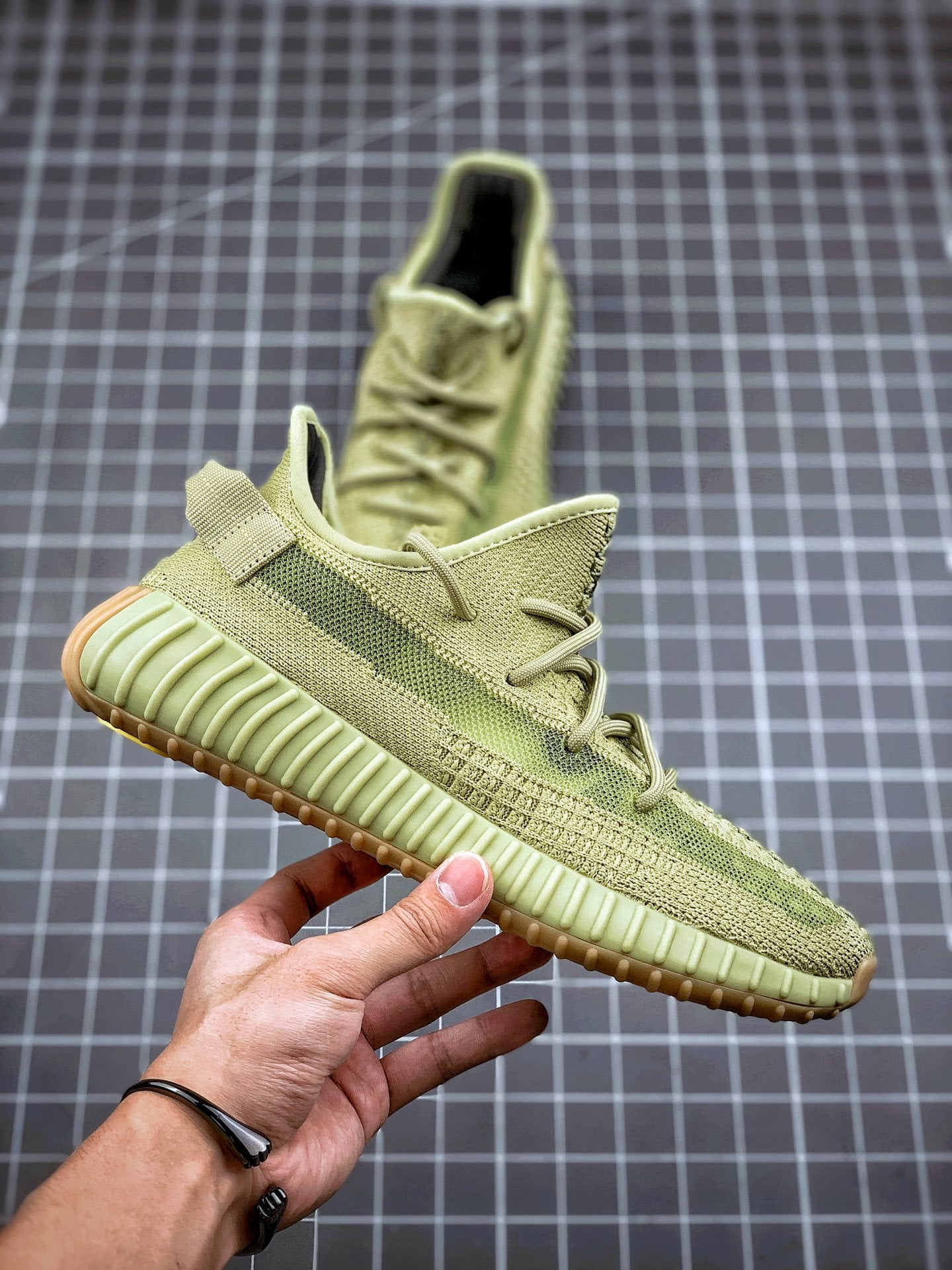 Adidas Yeezy Boost 350 V2 Sulfur