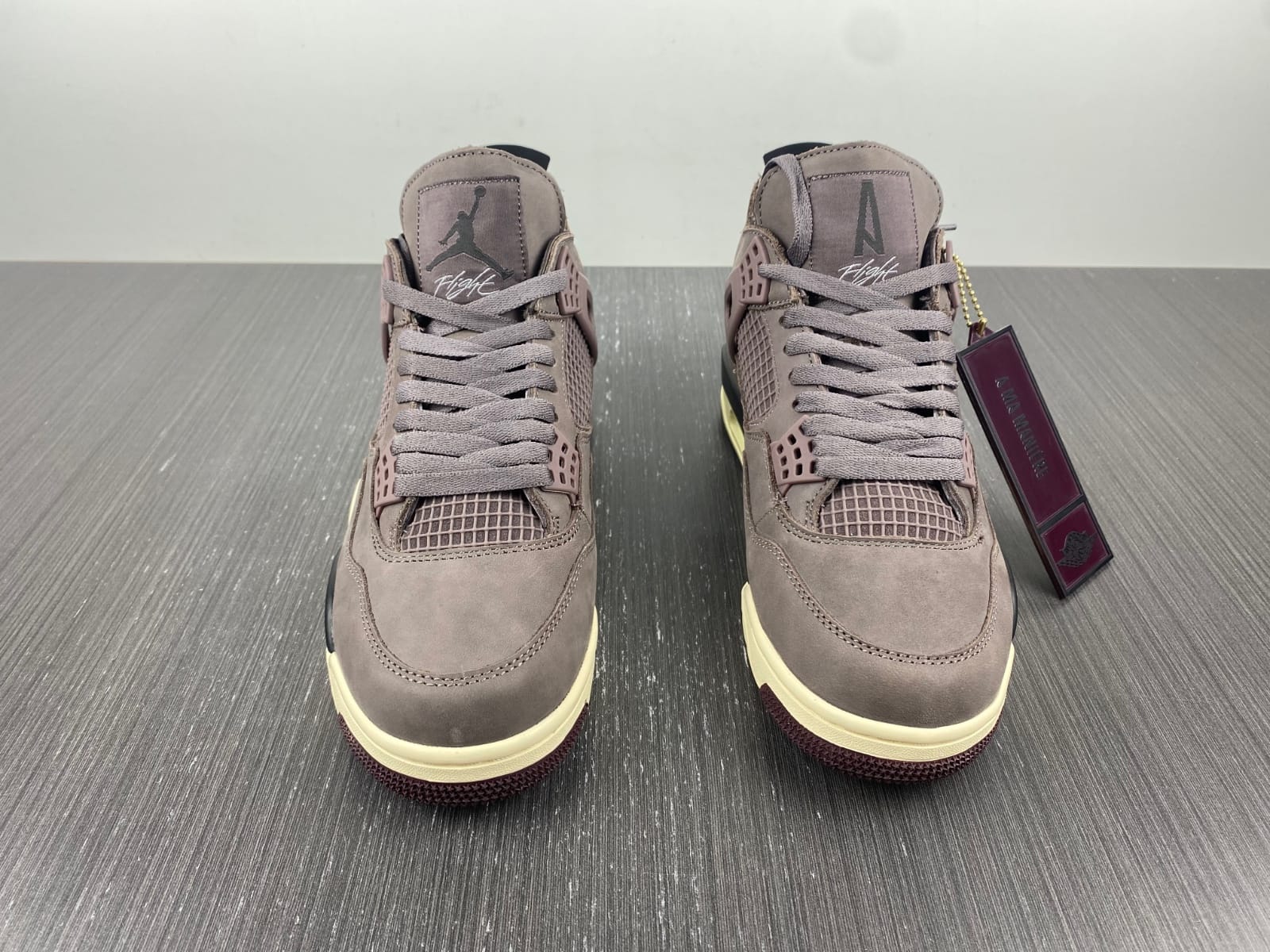 Jordan 4 Retro SP A Ma Maniére Violet Ore