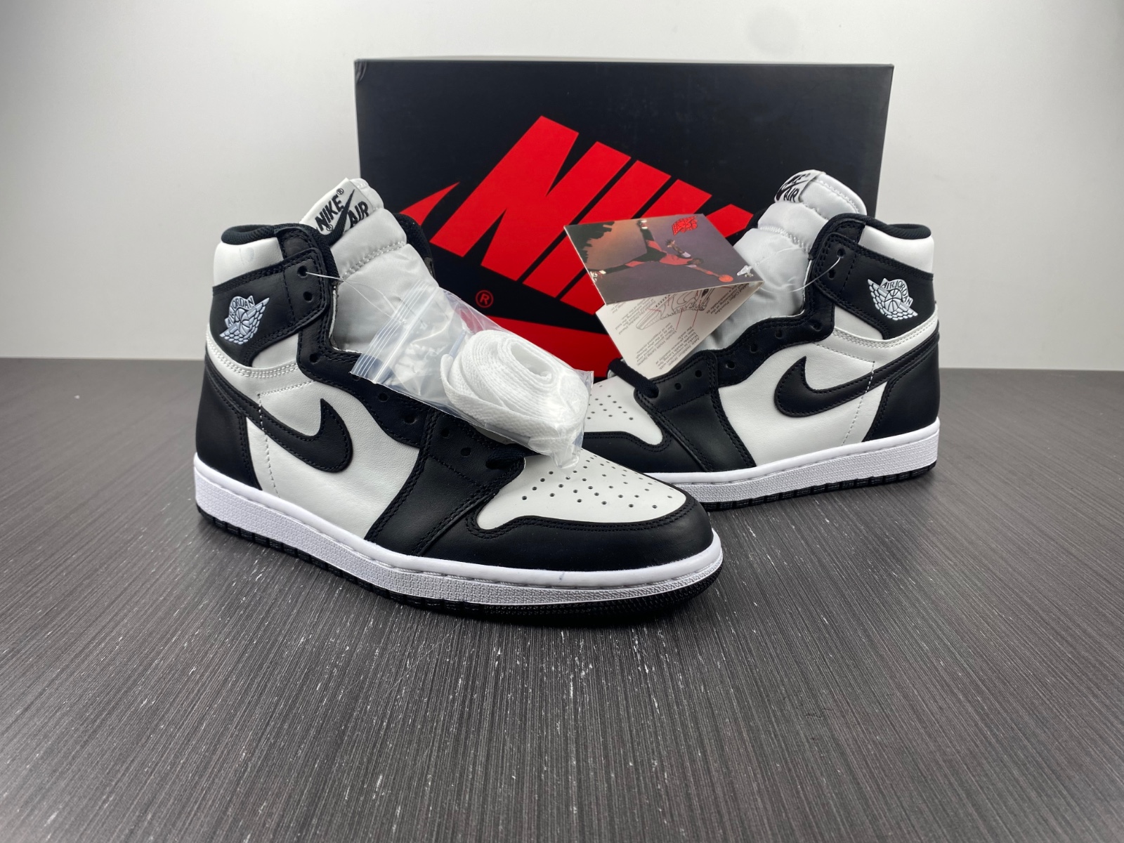 Air Jordan 1 Retro High ’85 OG ‘Black White’