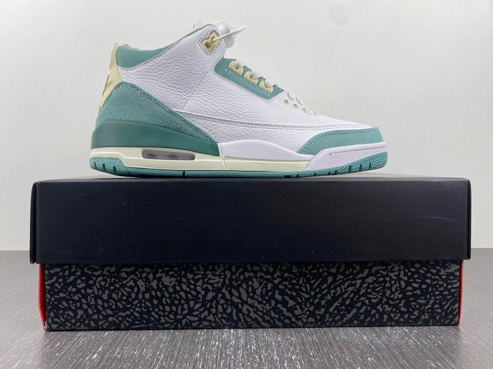 A Ma Maniere x Air Jordan 3 Retro Green Custom