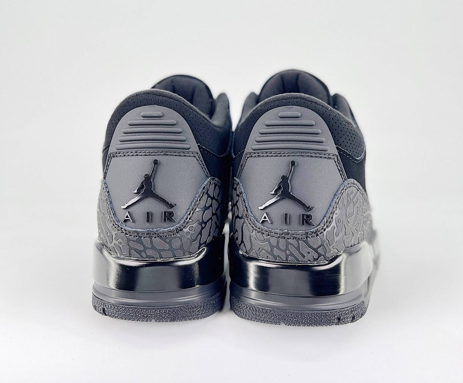 Air Jordan 3 Black Cat