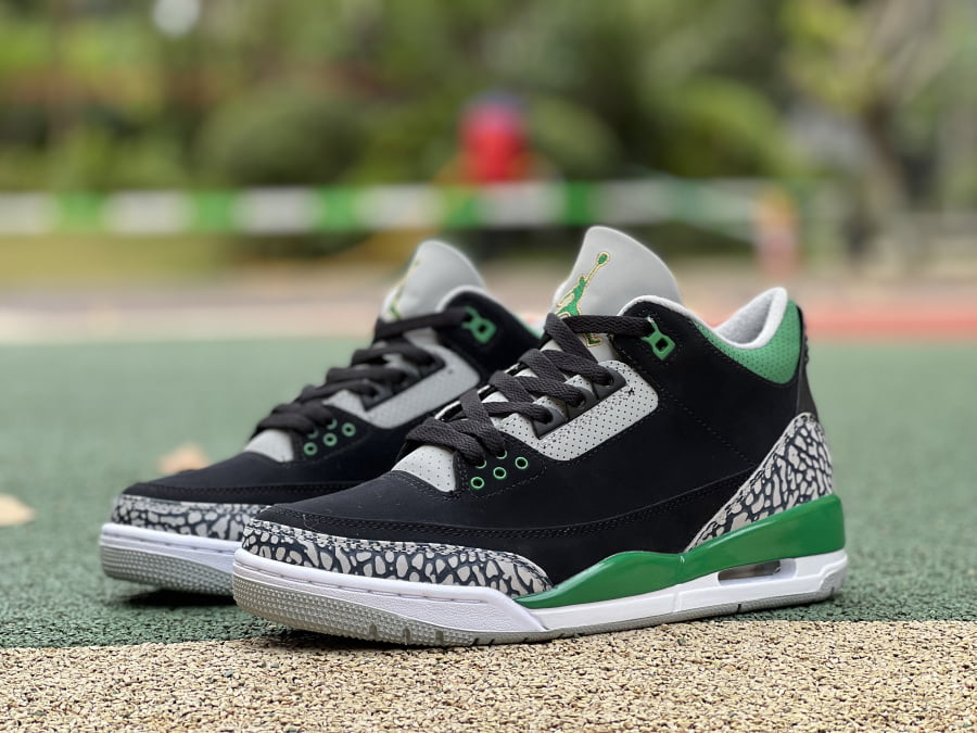 Air Jordan 3 Retro Pine Green