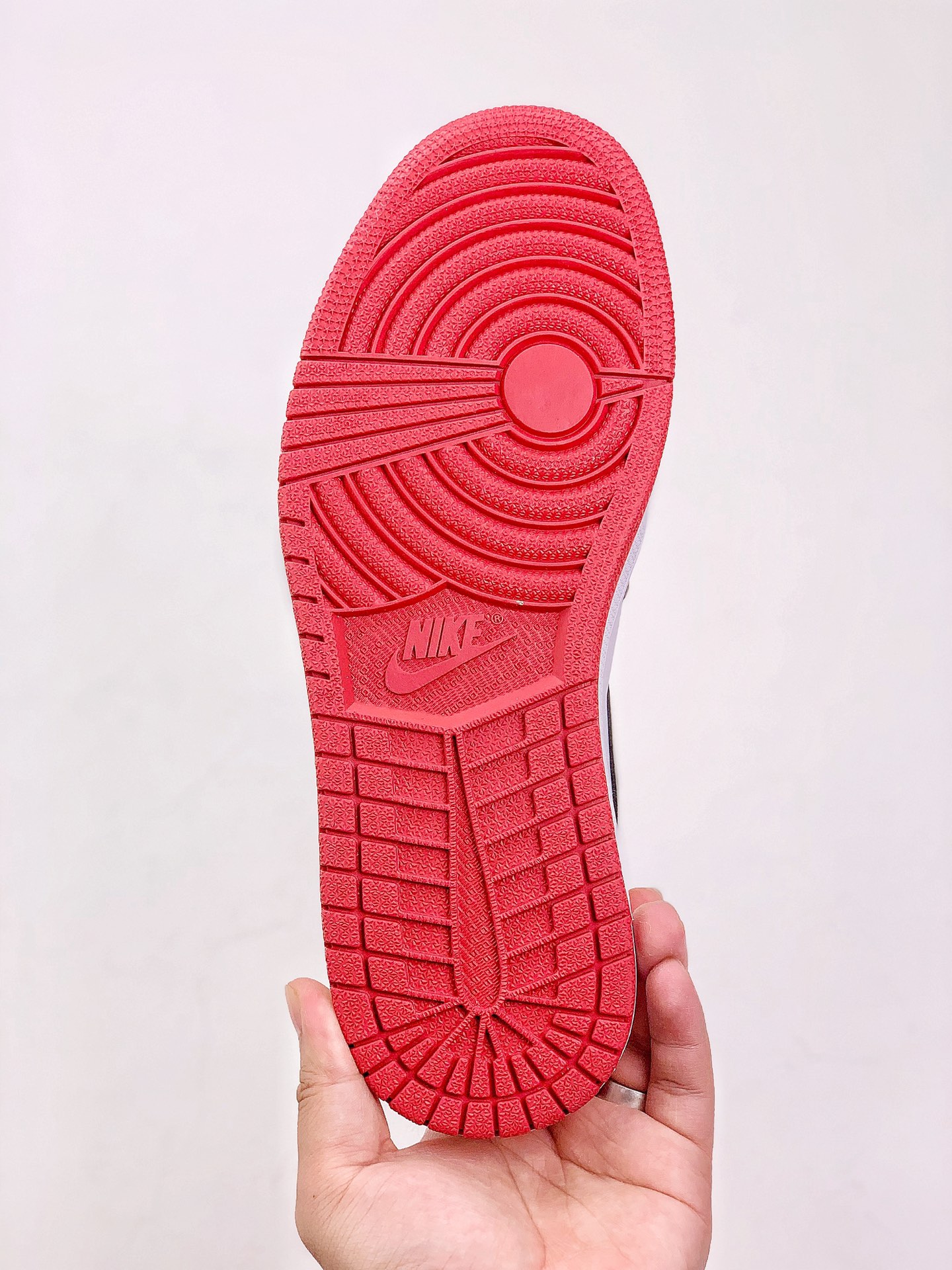 Jordan 1 Retro Black Toe (2016)