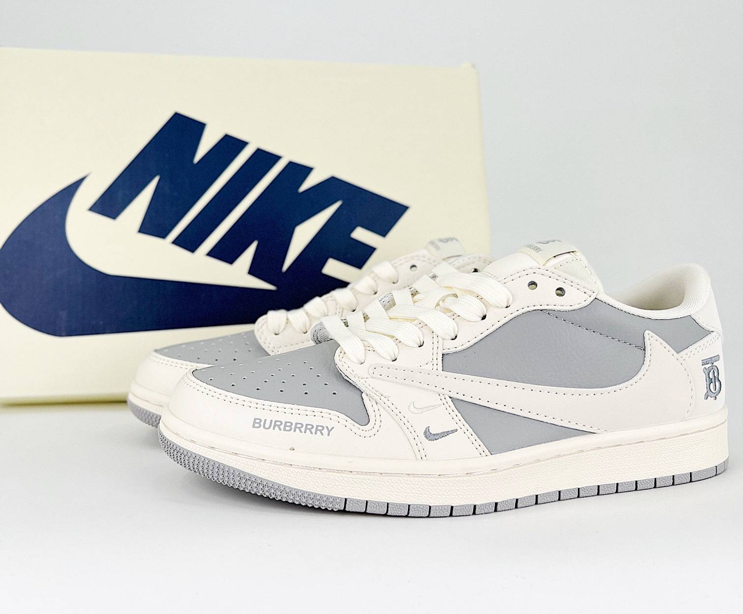 Travis Scott x Air Jordan 1 Retro Low Custom