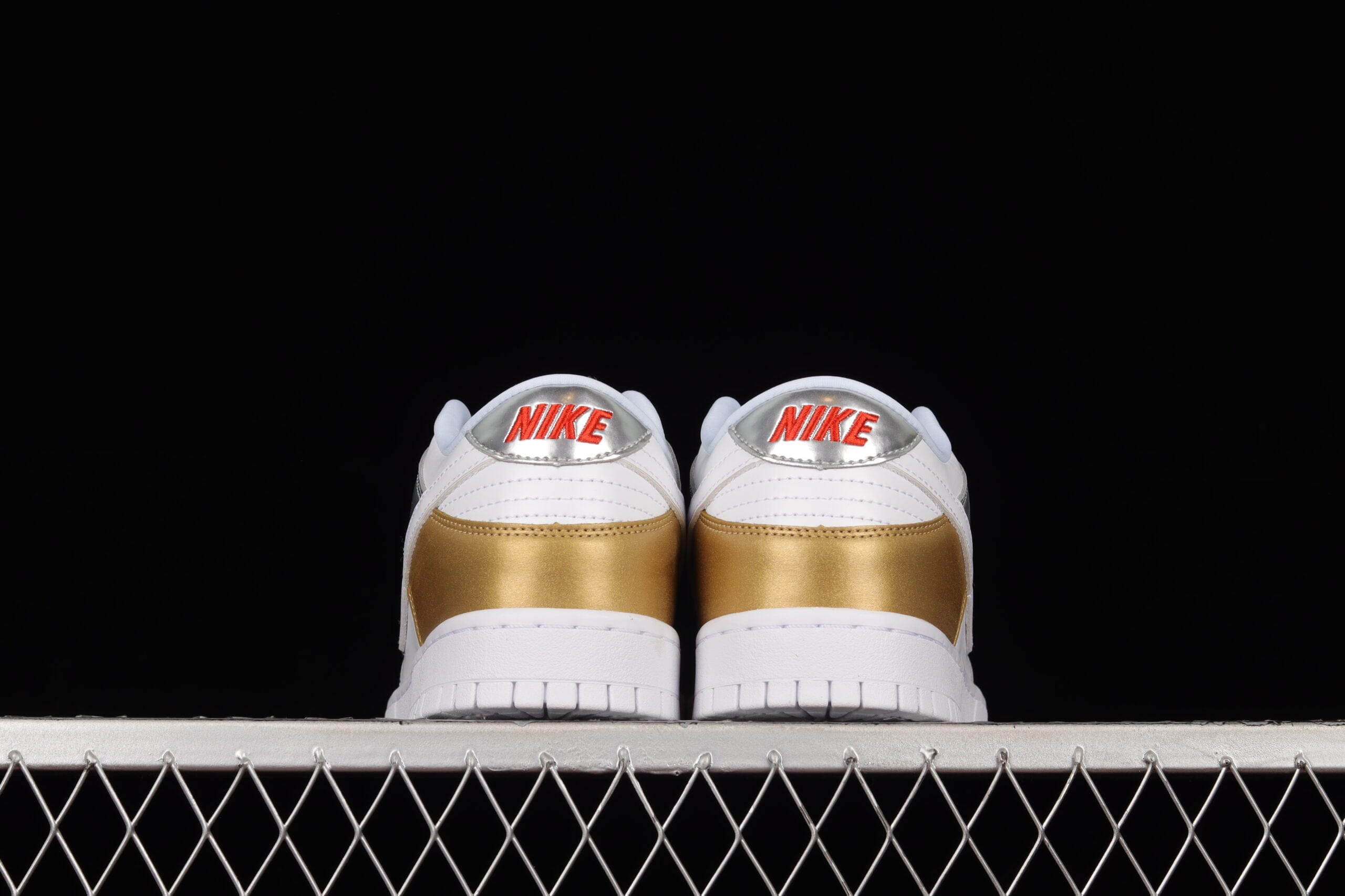 Nike Dunk Low Metallic Heirloom (W)