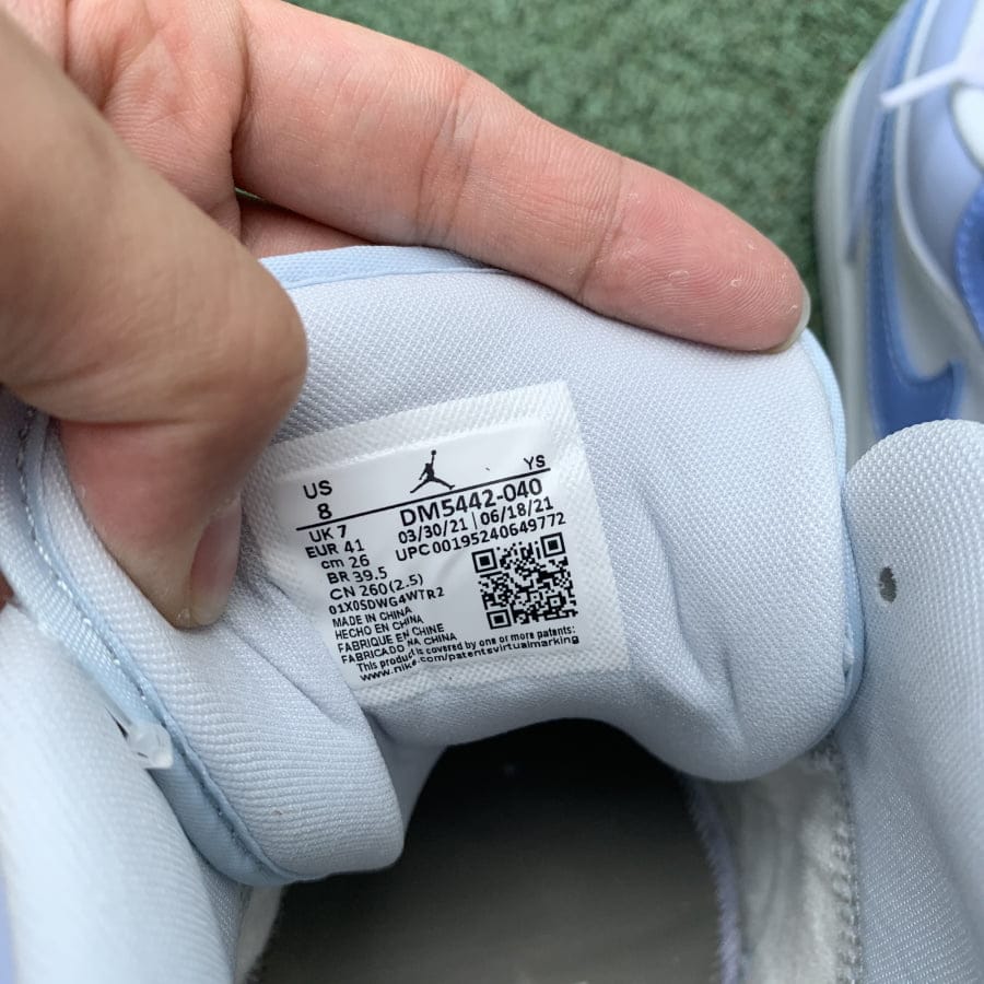 Jordan 1 Low SE Mighty Swooshers