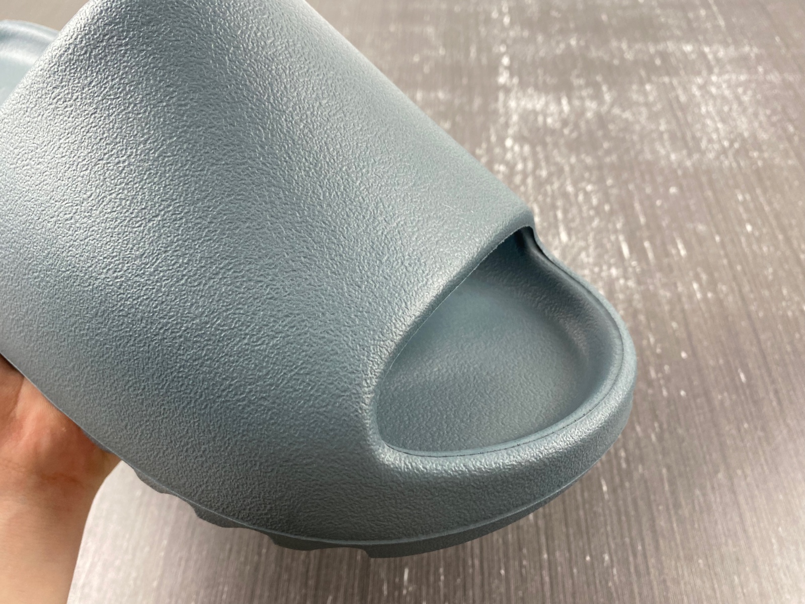 YEEZY SLIDE “Slate Marine”