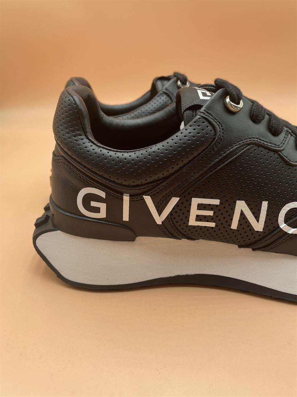 GIVENCHY RUNNER SNEAKERS IN PERFORATED LEATHER – GVC003