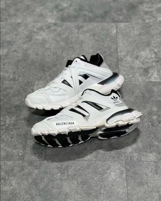 BALENCIAGA X ADIDAS TRACK FORUM LOW TOP SNEAKER – BLA083
