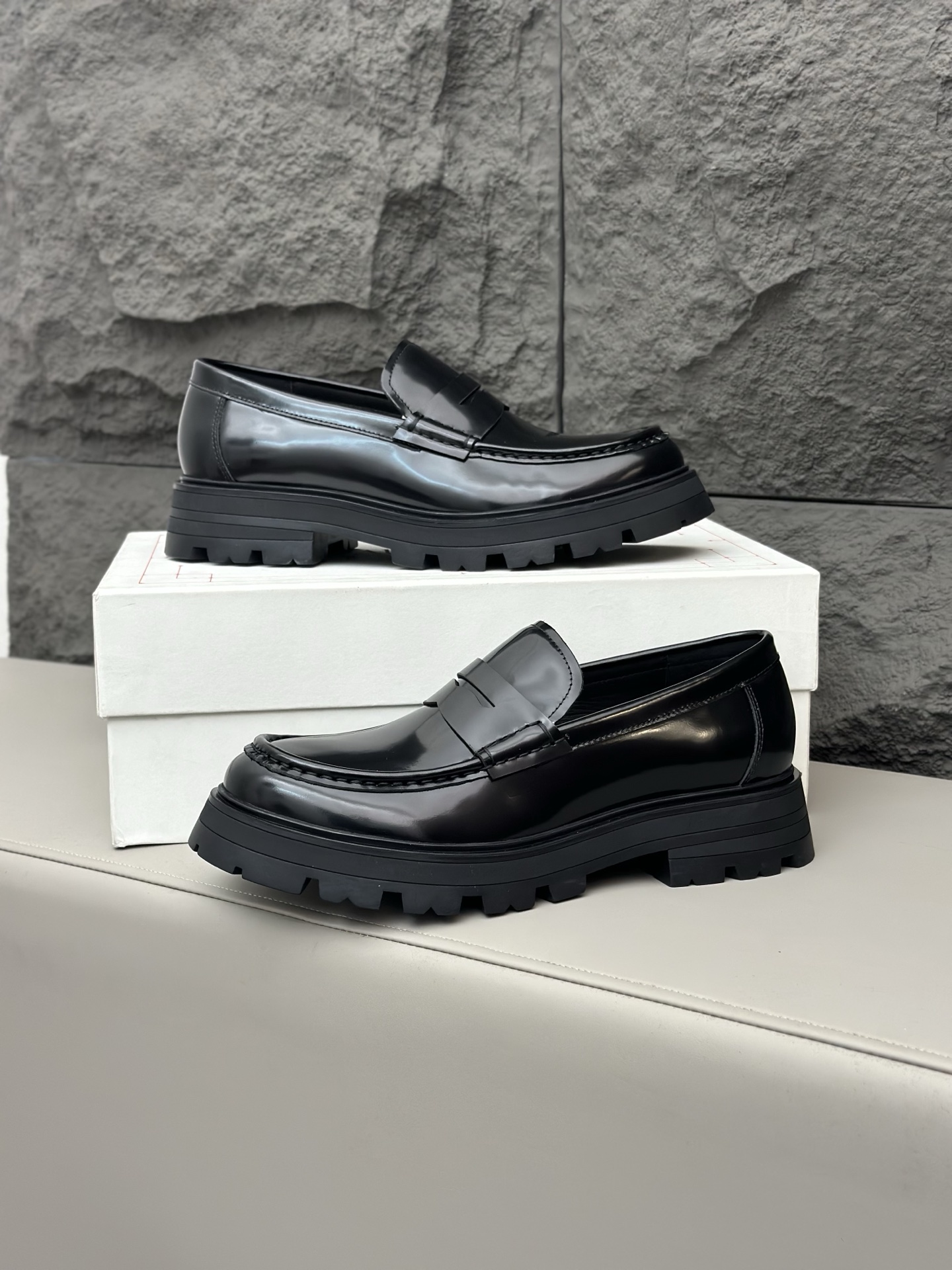 ALEXANDER MCQUEEN new men's derby shoes