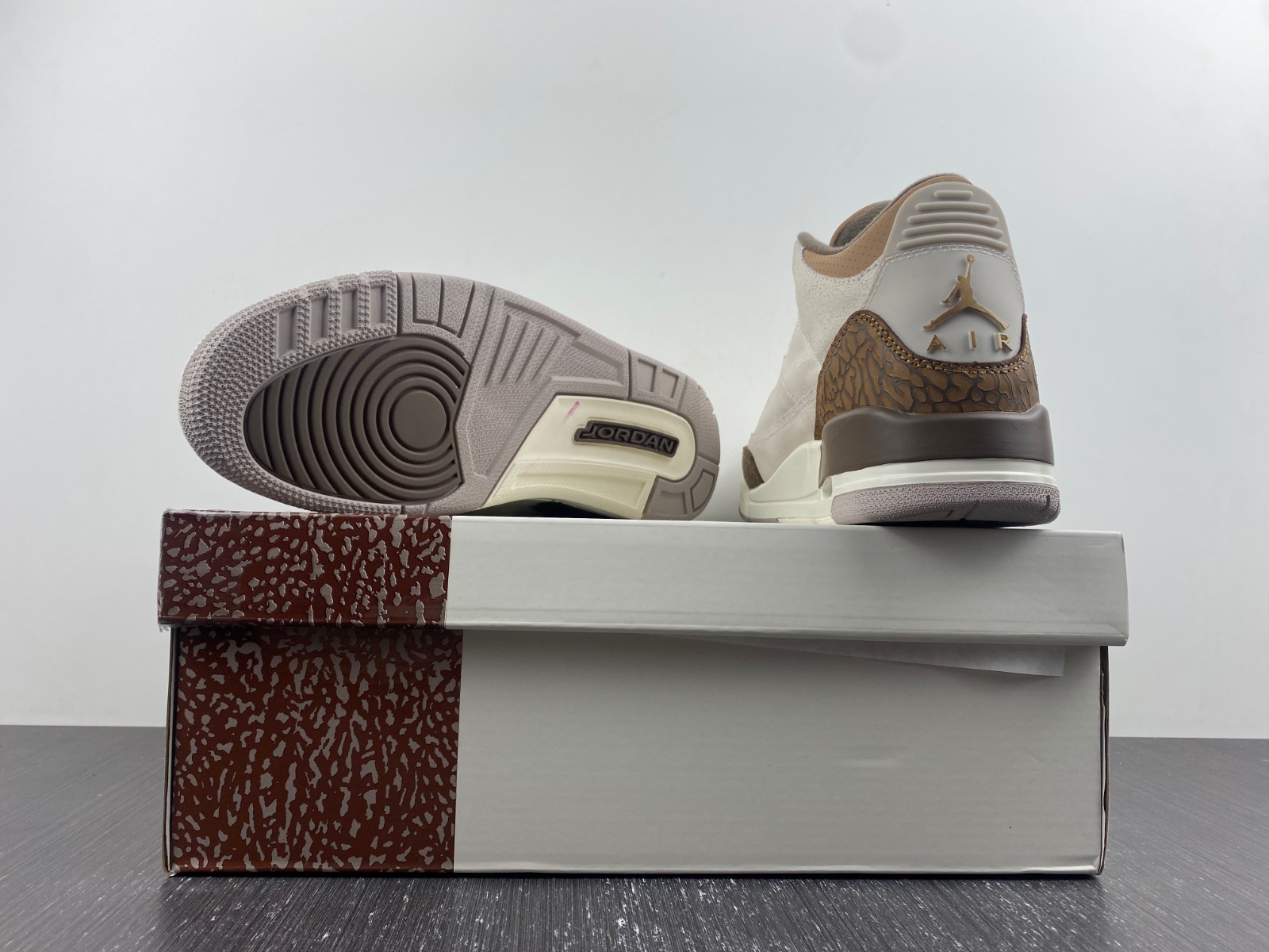 Air Jordan 3 Retro Palomino