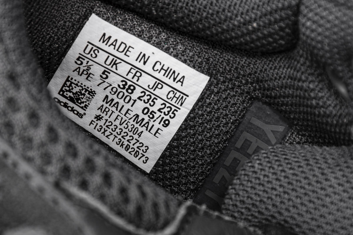 adidas Yeezy Boost 700 Utility Black