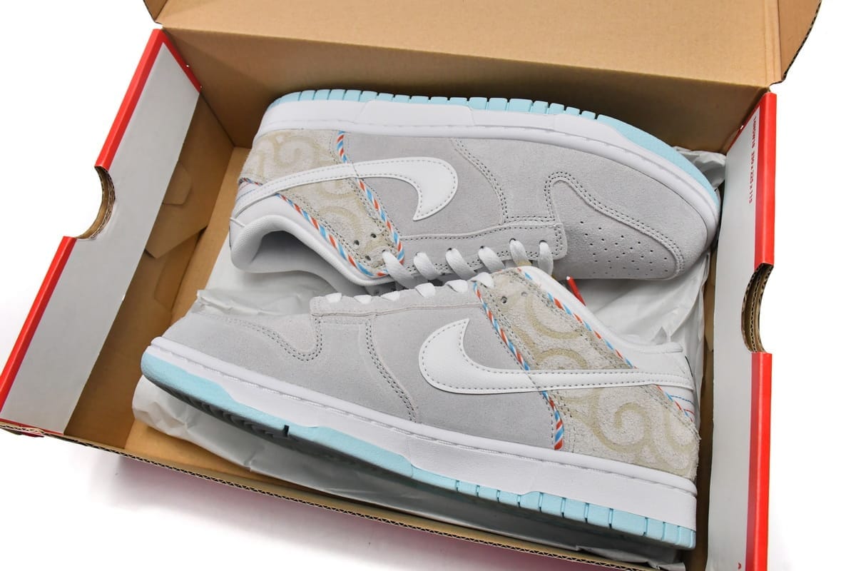 Nike Dunk Low SE Barber Shop Grey