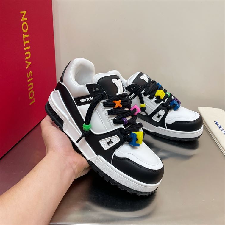 LOUIS VUITTON TRAINER MAXI LOW-TOP SNEAKERS IN WHITE AND BLACK – LVS116