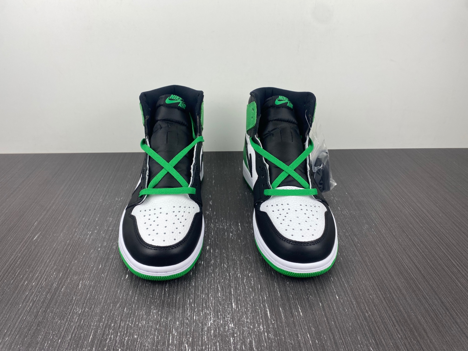 Air Jordan 1 High “Lucky Green”