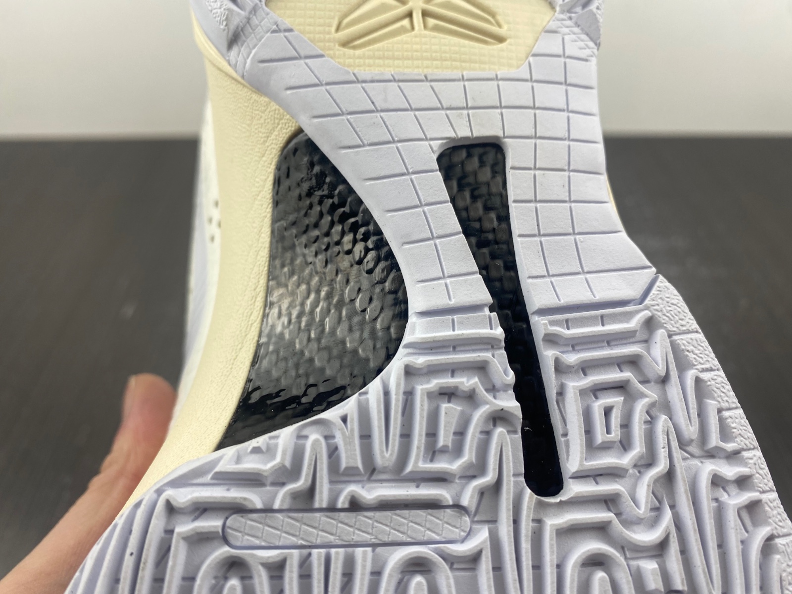 Off-White x Nike Kobe 5 Protro Custom White