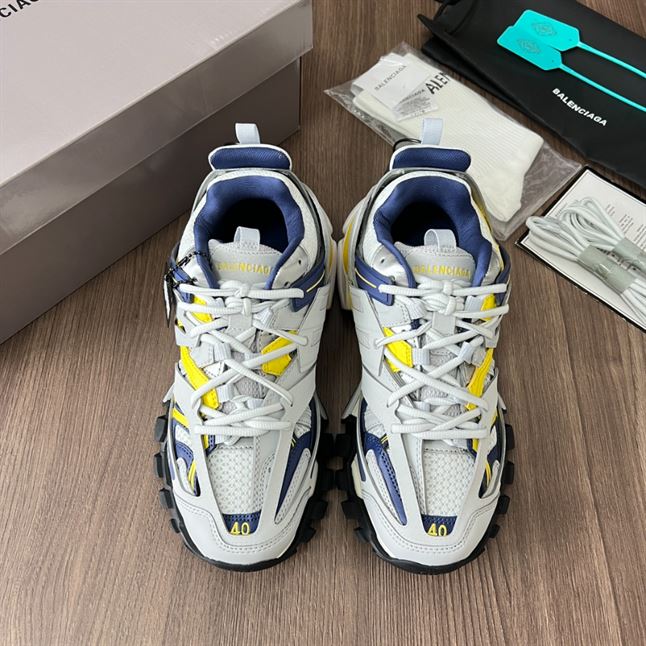 BALENCIAGA TRACK SNEAKER – BLA090
