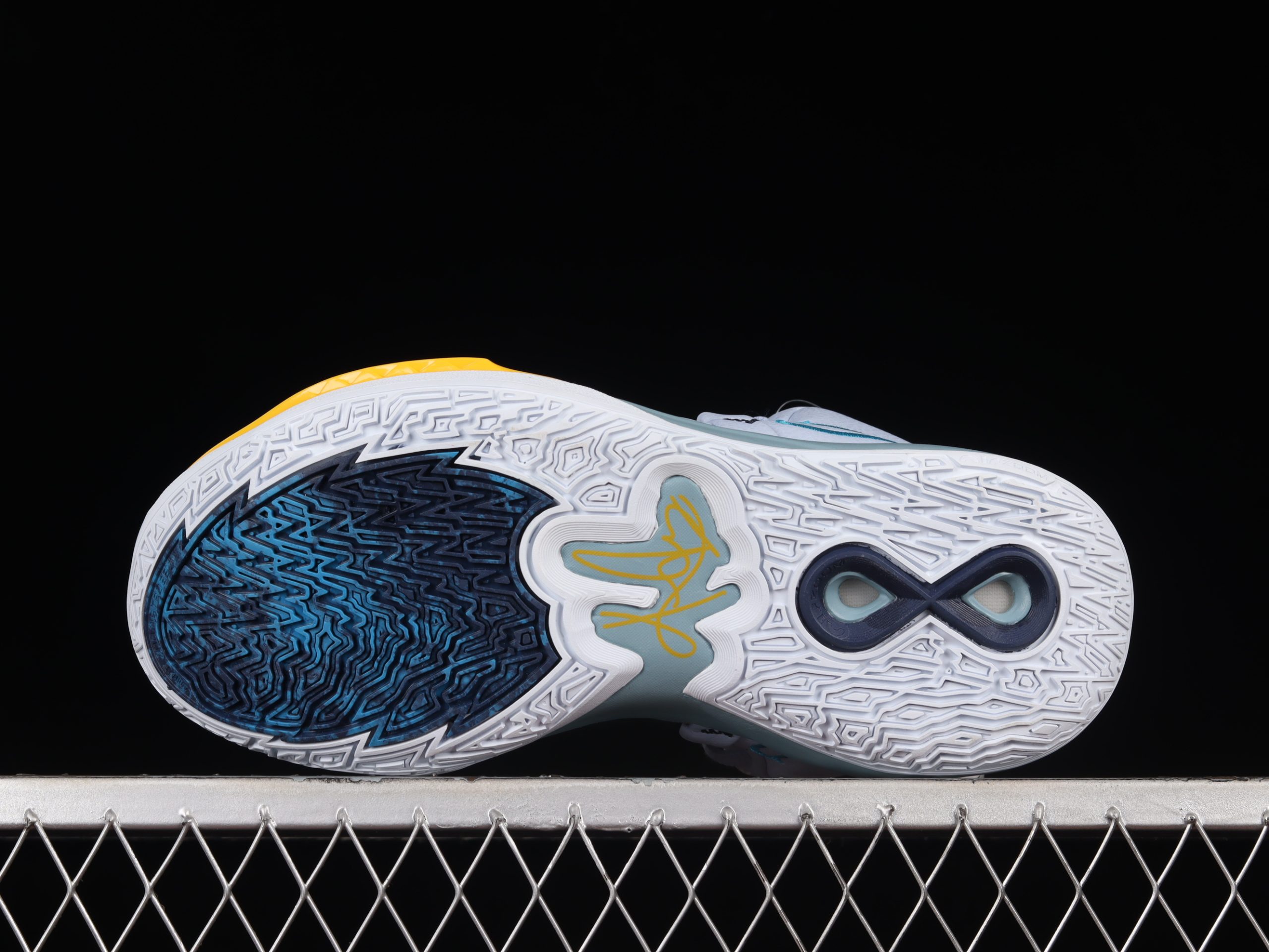 Nike Kyrie Infinity Future Past