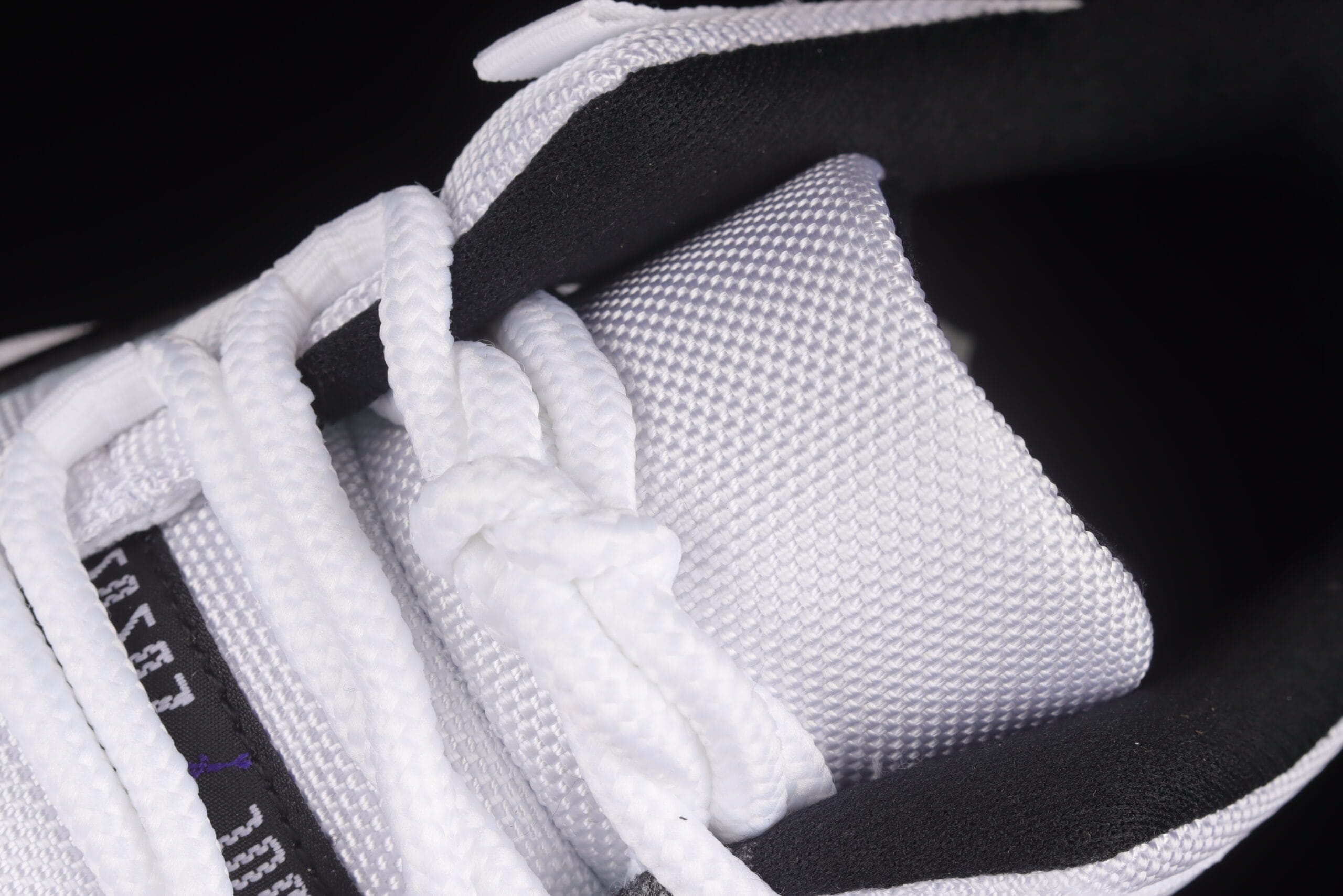 Air Jordan 11 Retro Low Concord