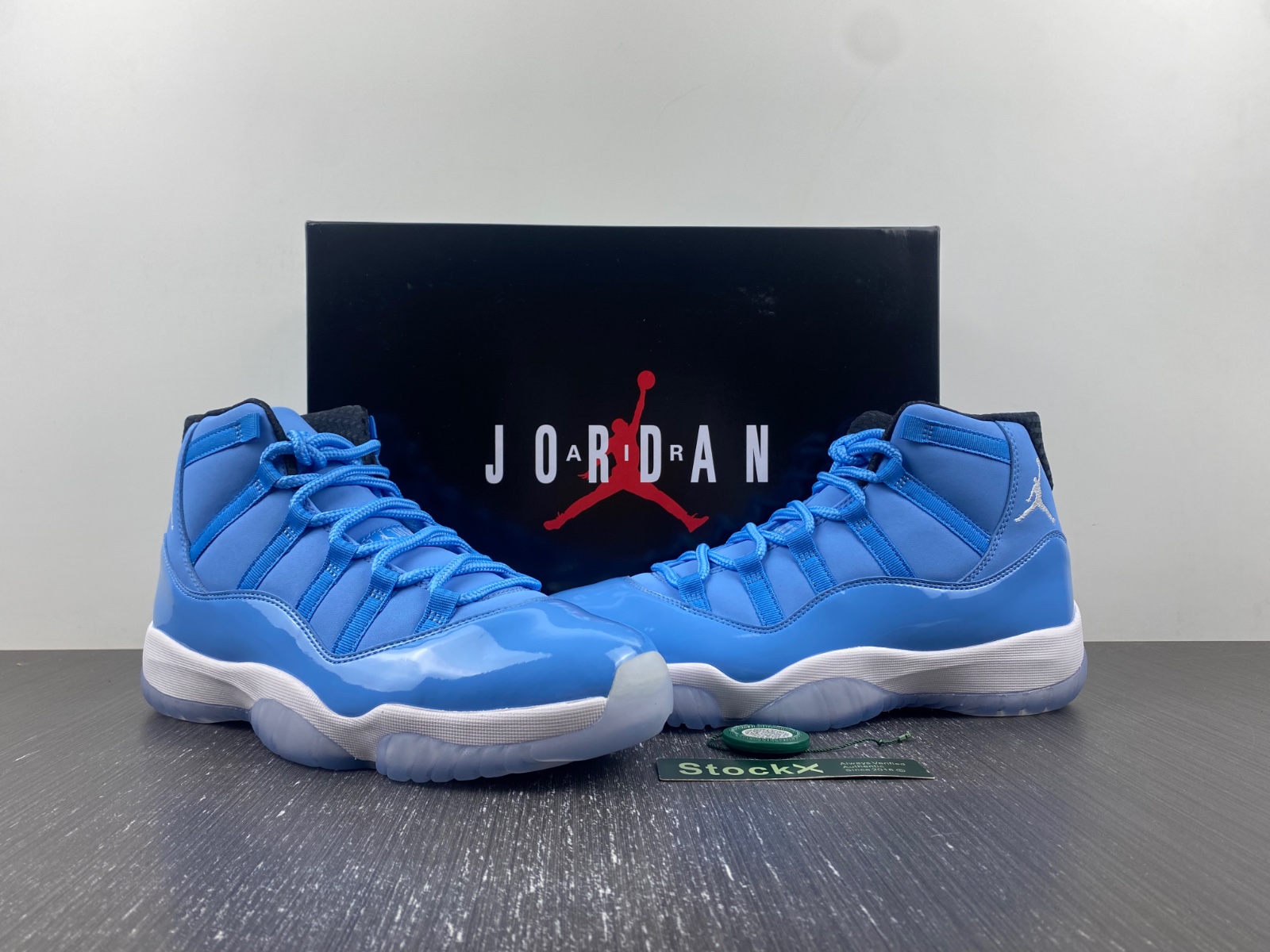 Air Jordan 11 Retro ‘Pantone’