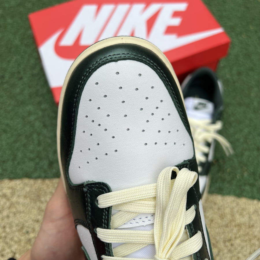Nike Dunk Low Vintage Green