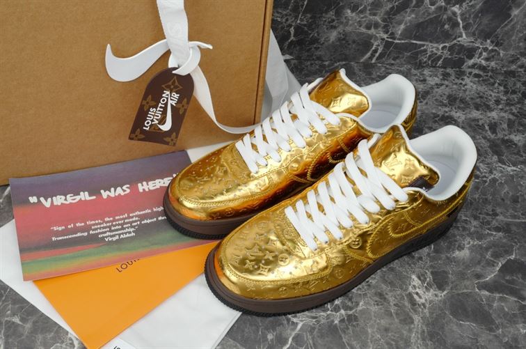 LOUIS VUITTON X NIKE AIR FORCE 1 LOW-TOP SNEAKERS IN GOLD – LVS114