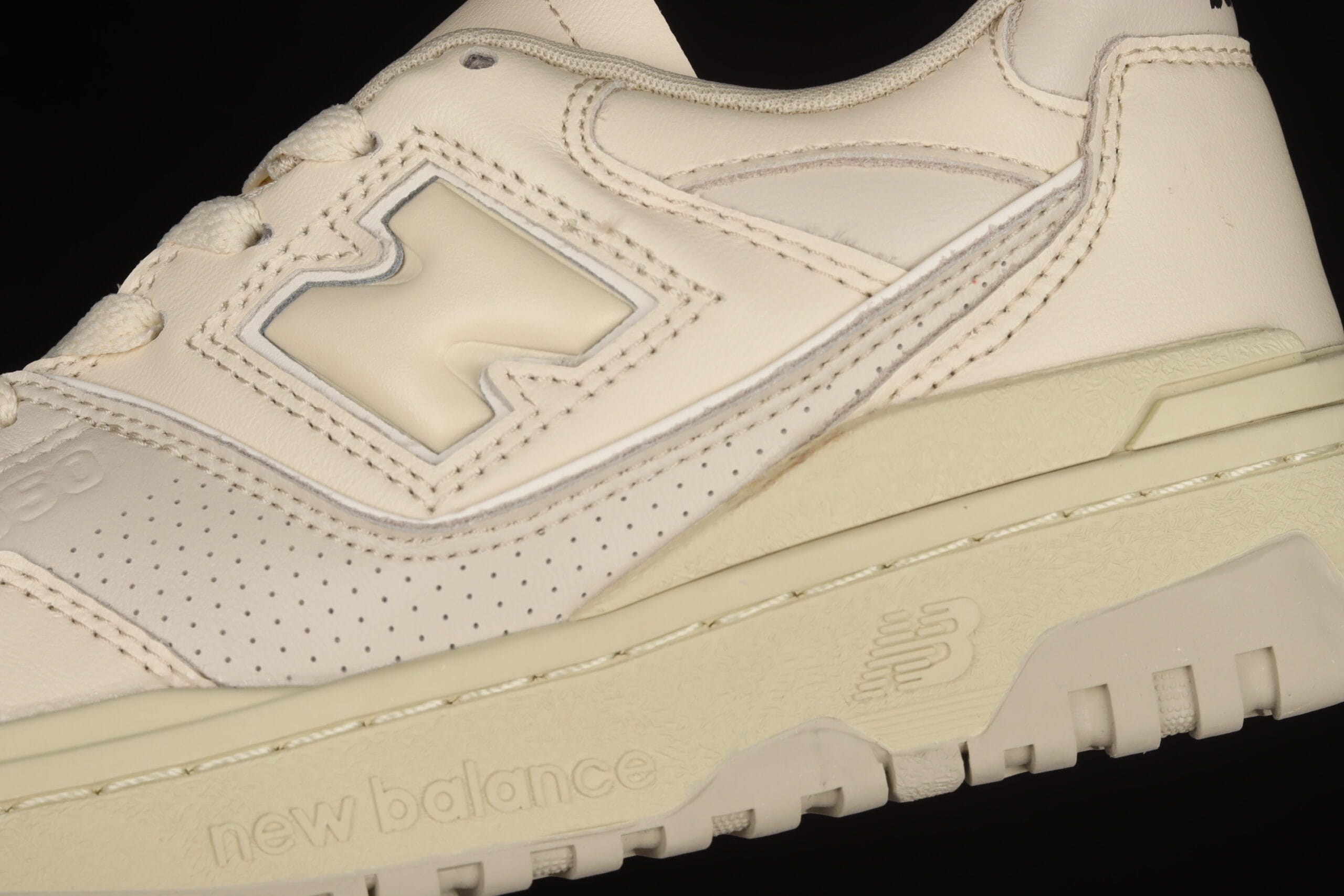 New Balance 550, AURALEE