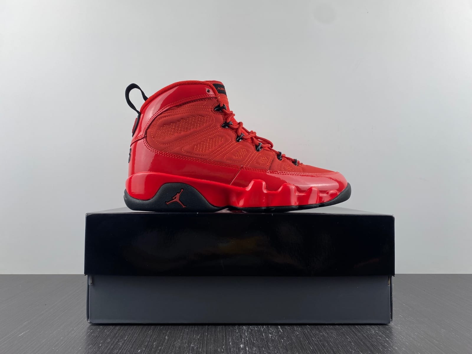 Jordan 9 Retro Chile Red
