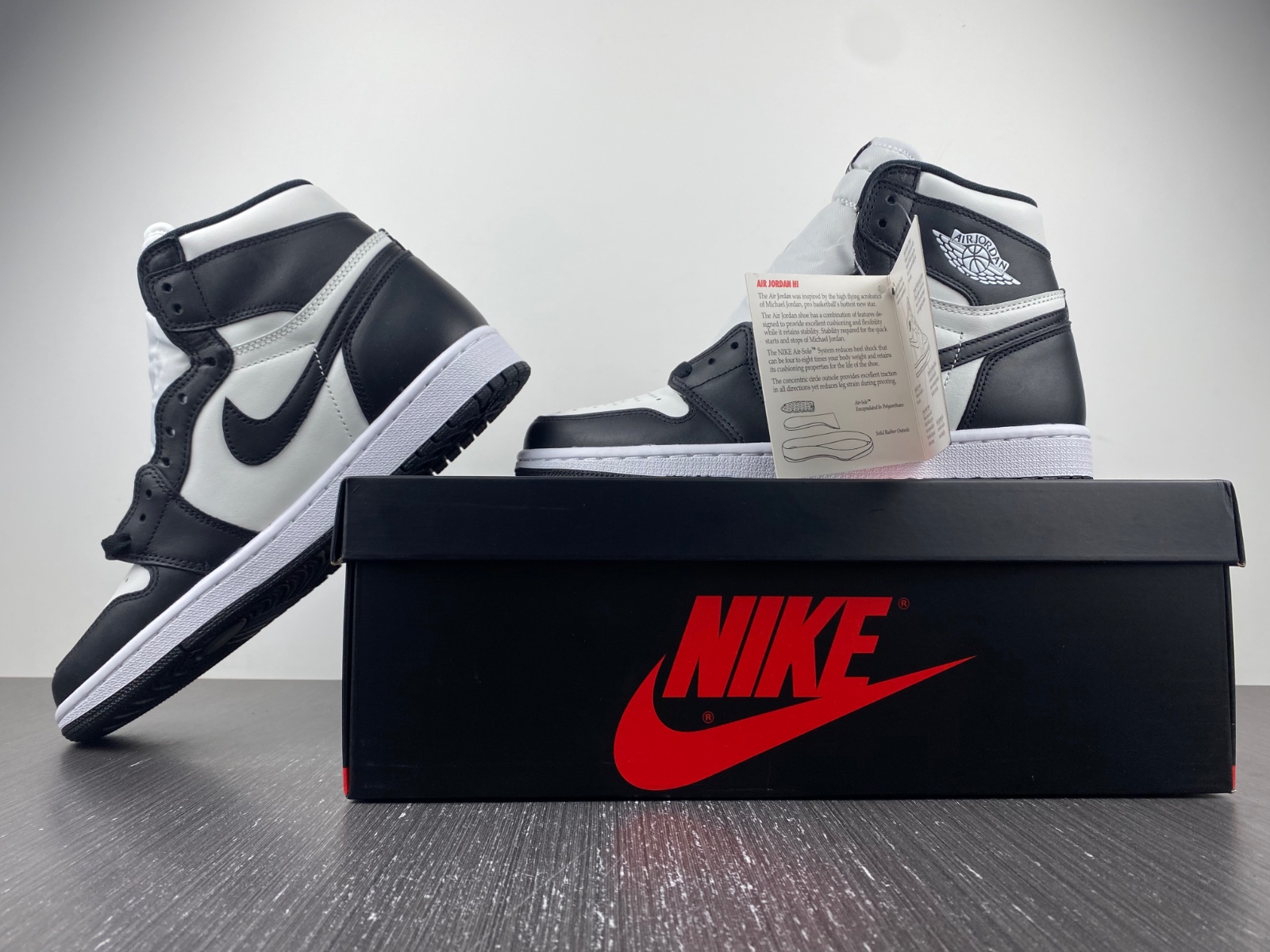 Air Jordan 1 Retro High ’85 OG ‘Black White’