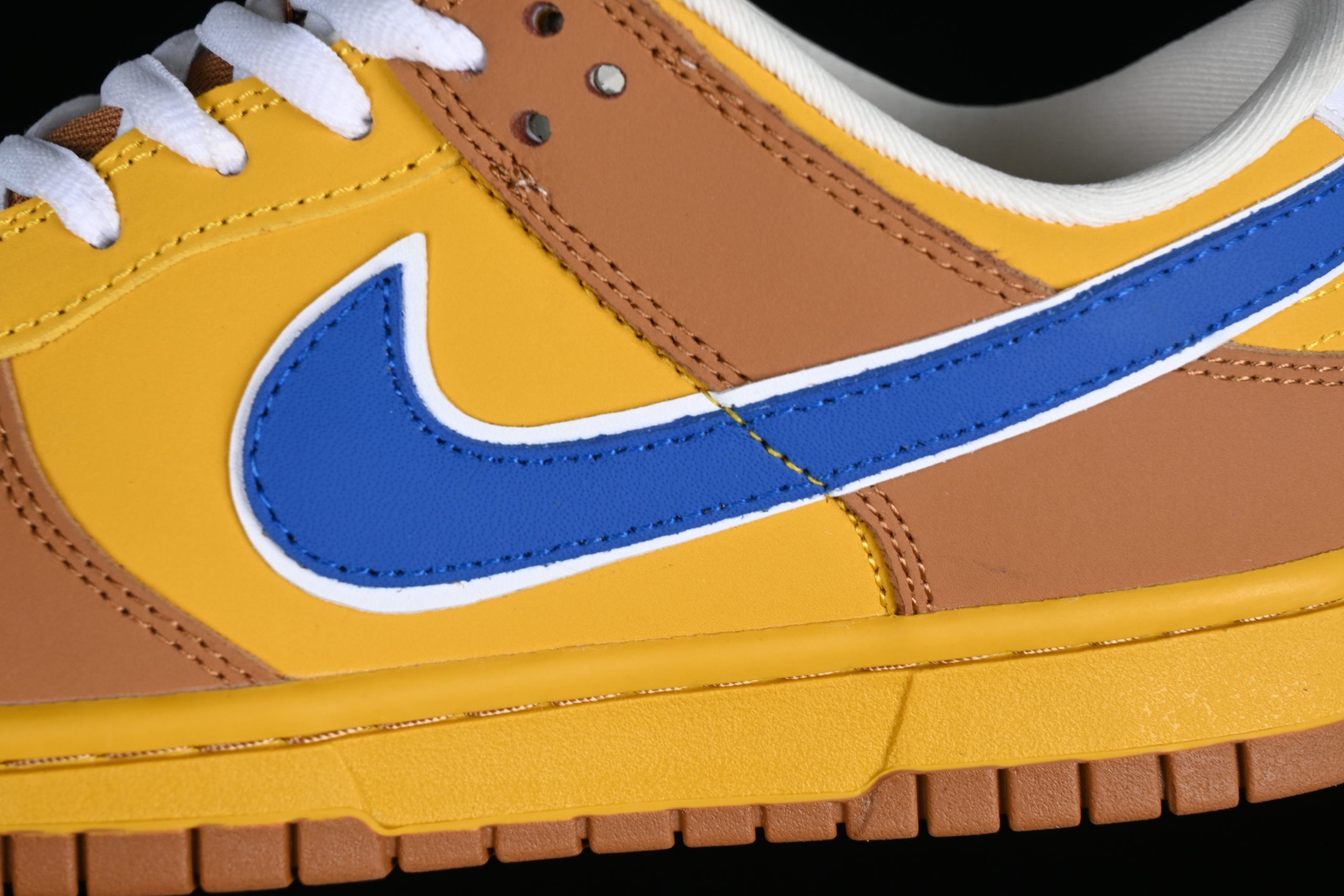 Nike SB Dunk Low Newcastle Brown