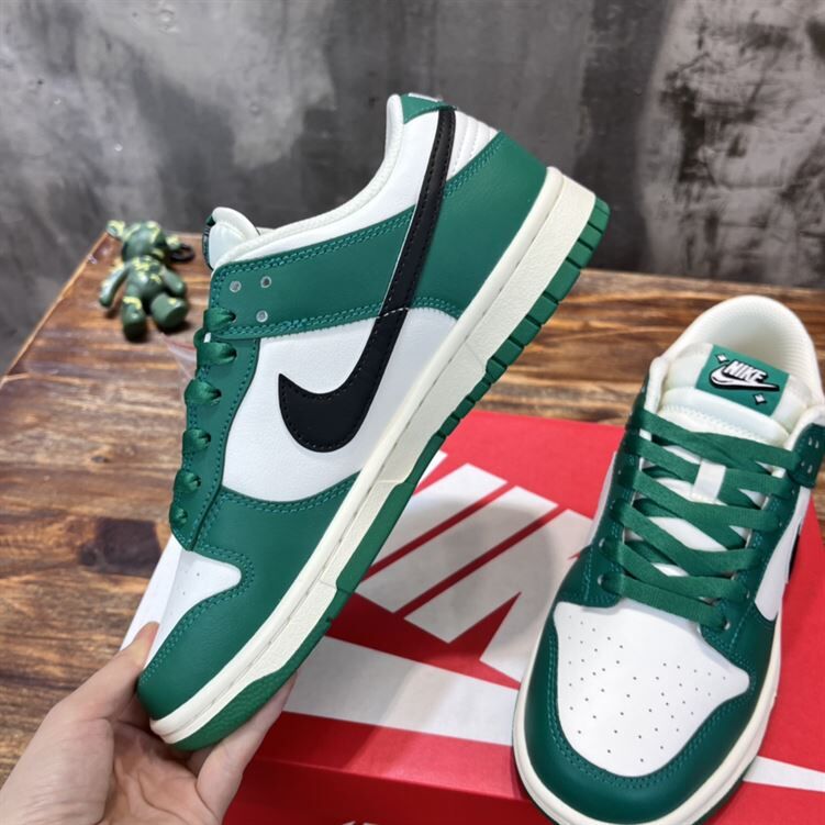 NIKE DUNK LOW SE LOTTERY PACK – NSN022