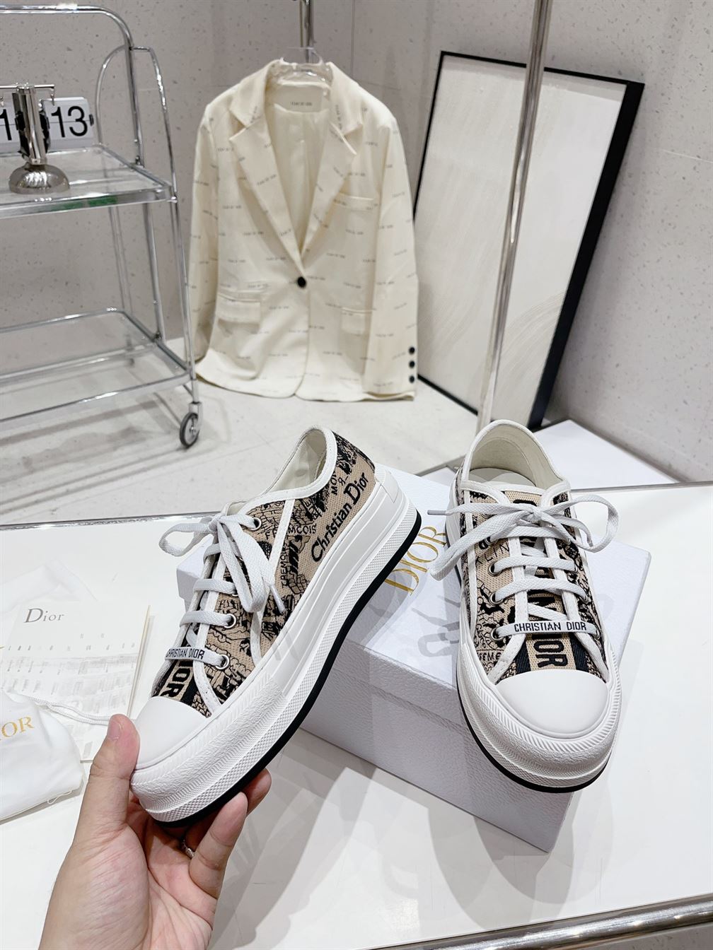 DIOR WALK’N’DIOR PLATFORM SNEAKER – DO111