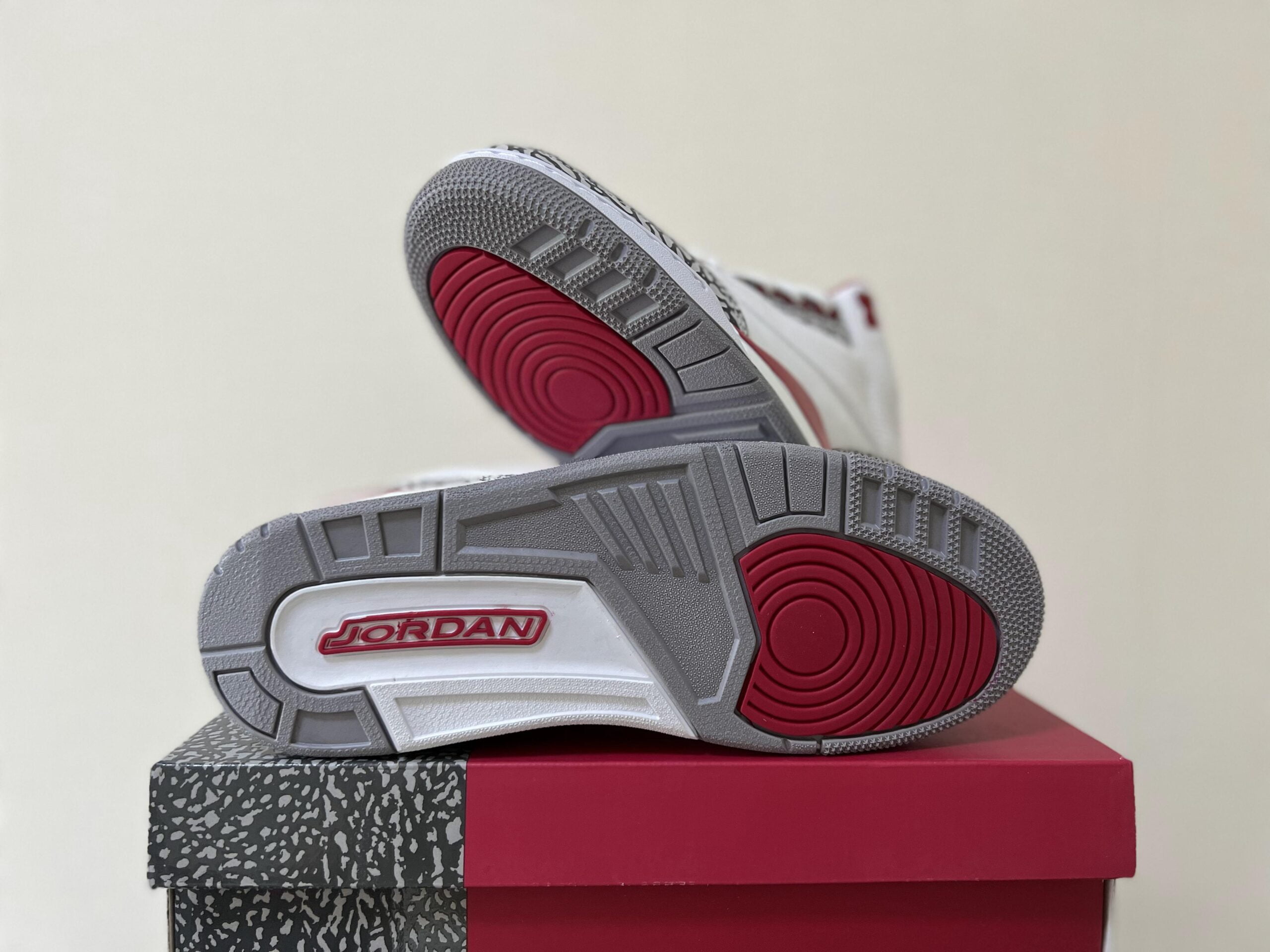 Air Jordan 3 Retro Cardinal Red